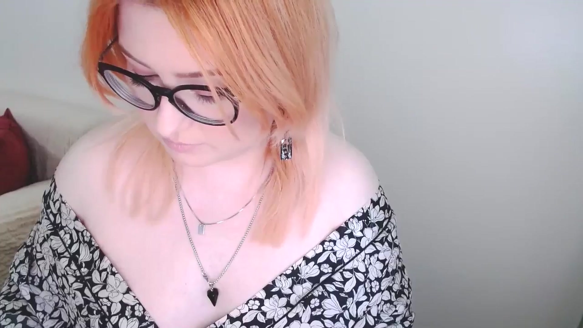 Gallery image thumbnail from EvaStar19's myfreecams stream on, 01/19/2025, 13:00 image 17 of 20