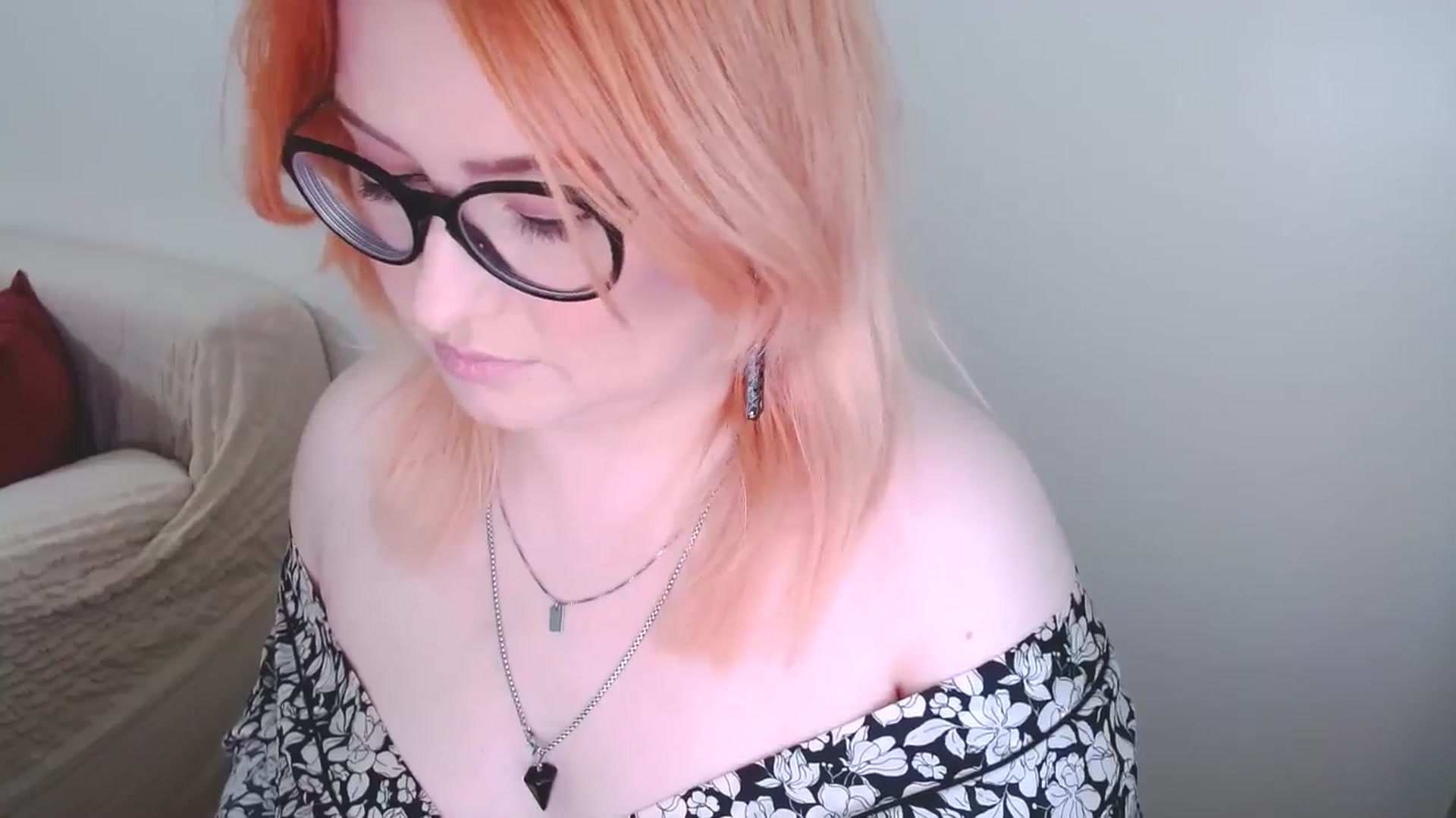 Gallery image thumbnail from EvaStar19's myfreecams stream on, 01/19/2025, 13:43 image 17 of 20