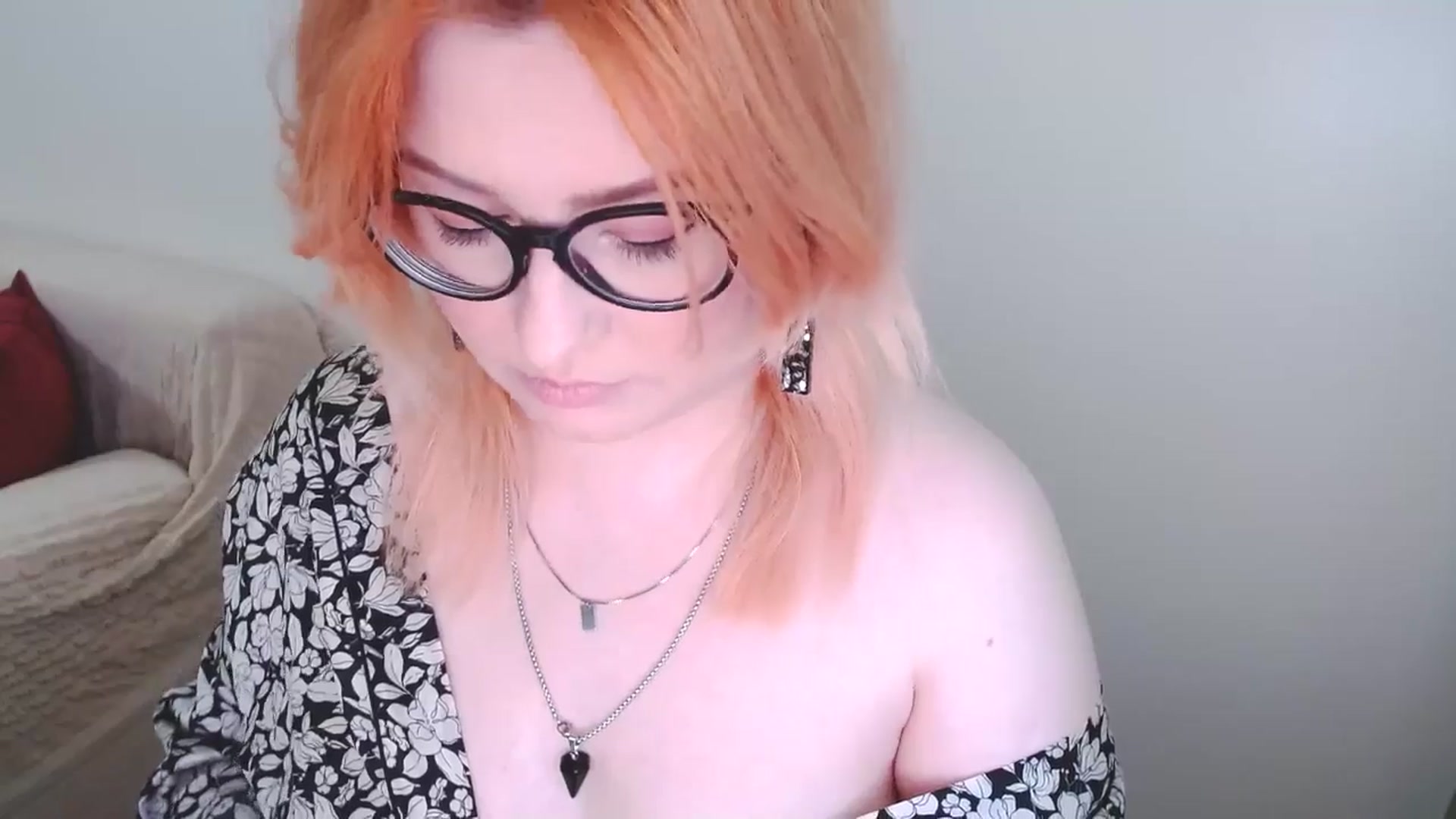 Gallery image thumbnail from EvaStar19's myfreecams stream on, 01/19/2025, 13:43 image 5 of 20