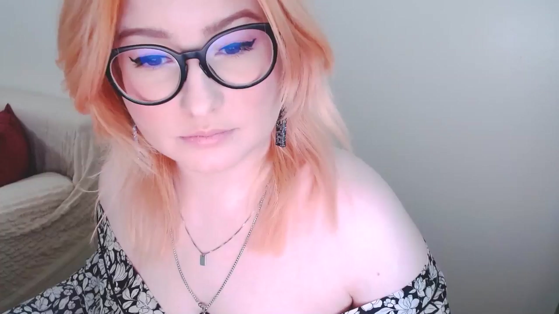 Gallery image thumbnail from EvaStar19's myfreecams stream on, 01/19/2025, 13:43 image 11 of 20