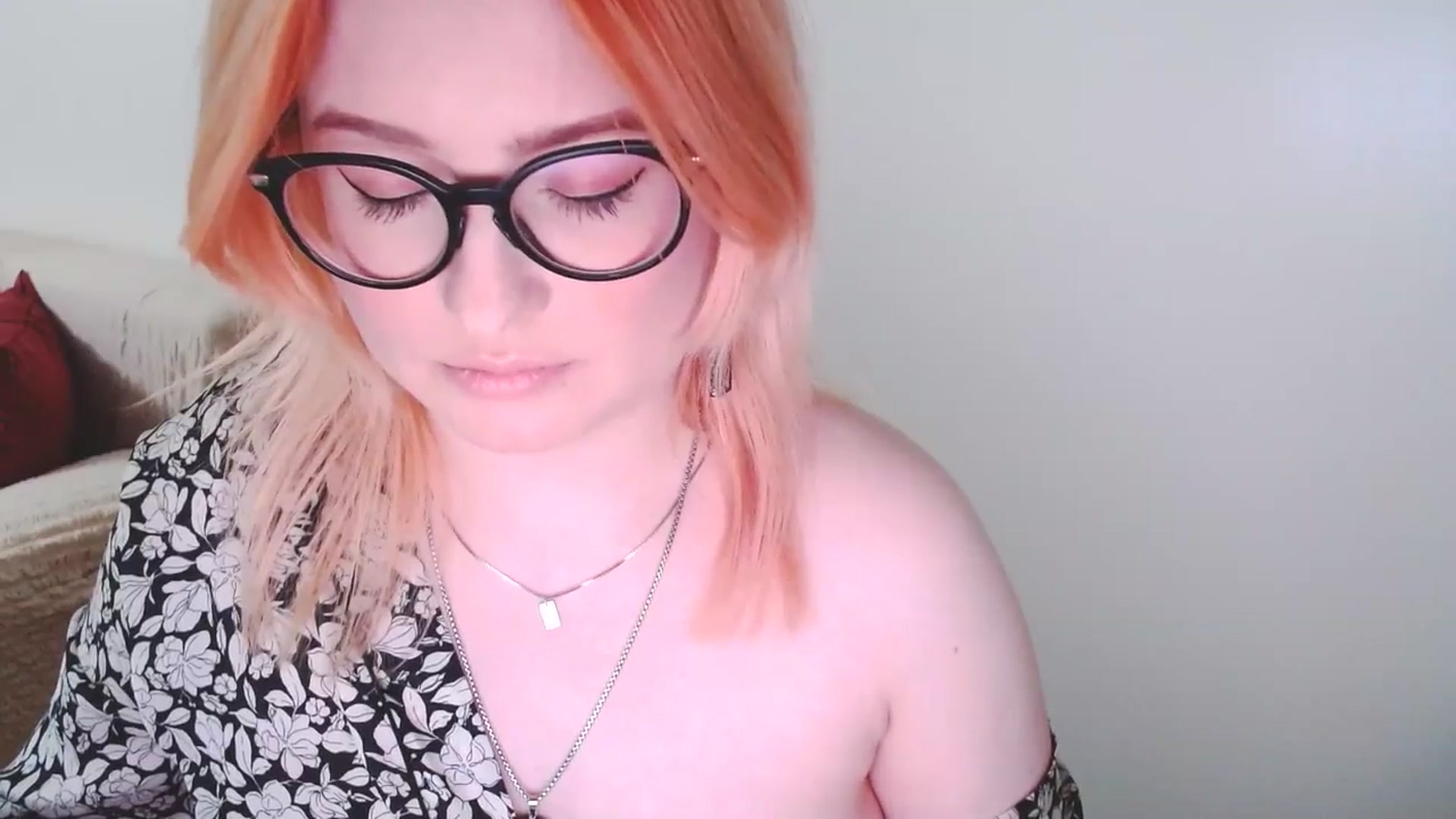 Gallery image thumbnail from EvaStar19's myfreecams stream on, 01/19/2025, 16:04 image 18 of 20