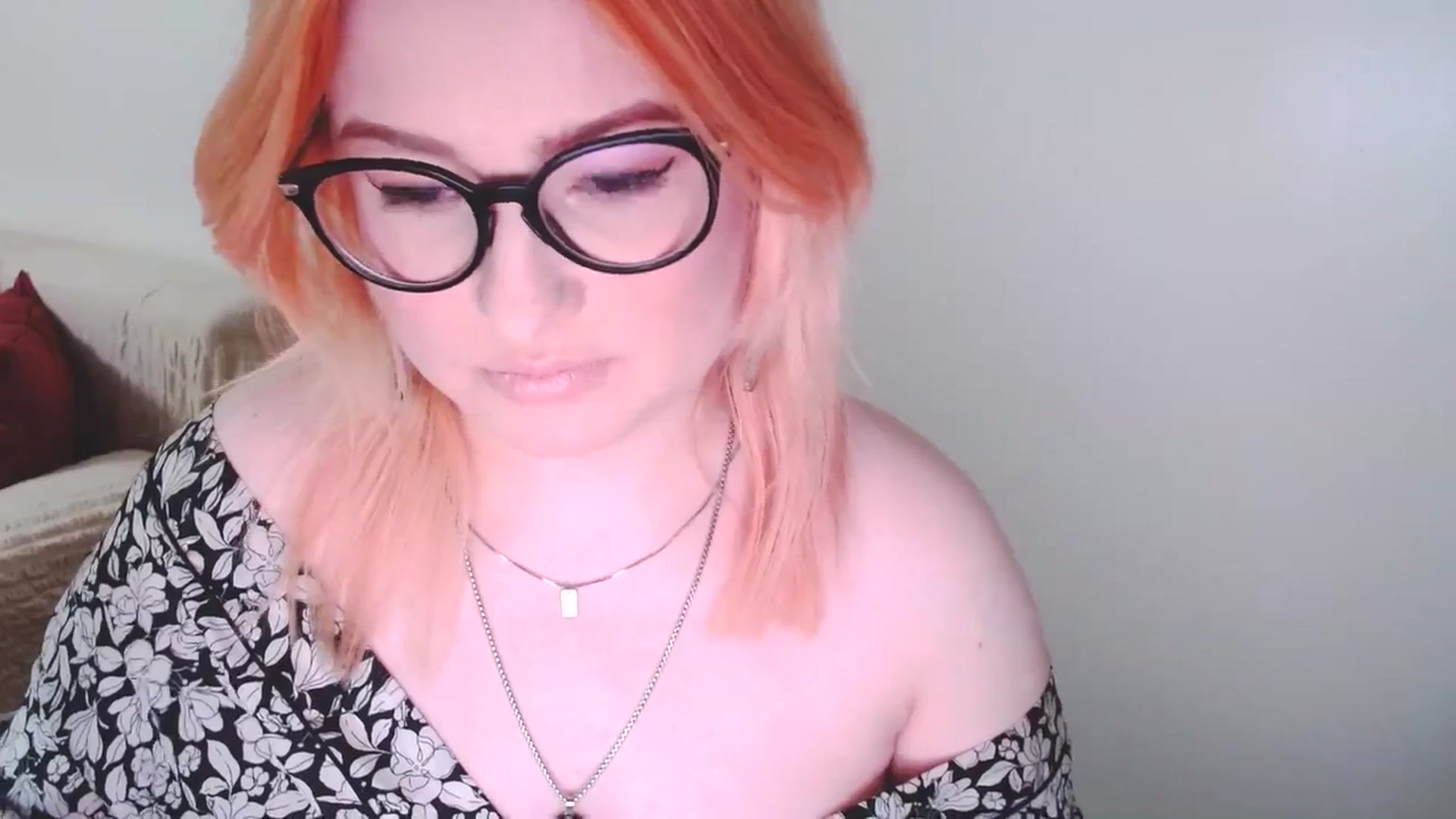 Gallery image thumbnail from EvaStar19's myfreecams stream on, 01/19/2025, 16:04 image 2 of 20