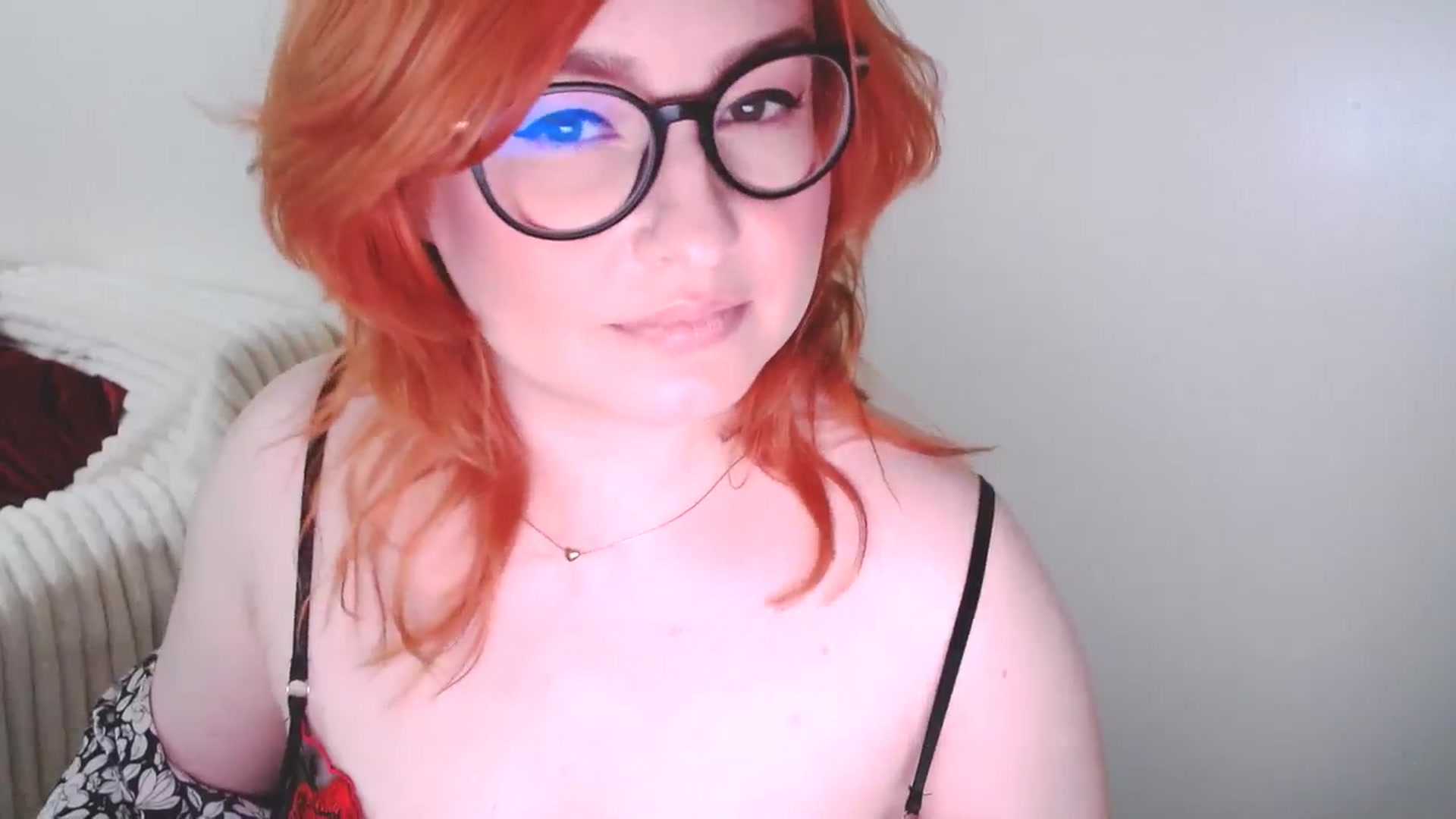 Gallery image thumbnail from EvaStar19's myfreecams stream on, 02/01/2025, 17:00 image 15 of 20