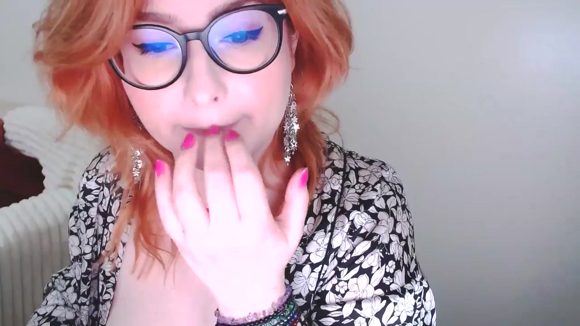 Gallery image thumbnail from EvaStar19's myfreecams stream on, 03/01/2025, 12:56 image 13 of 20