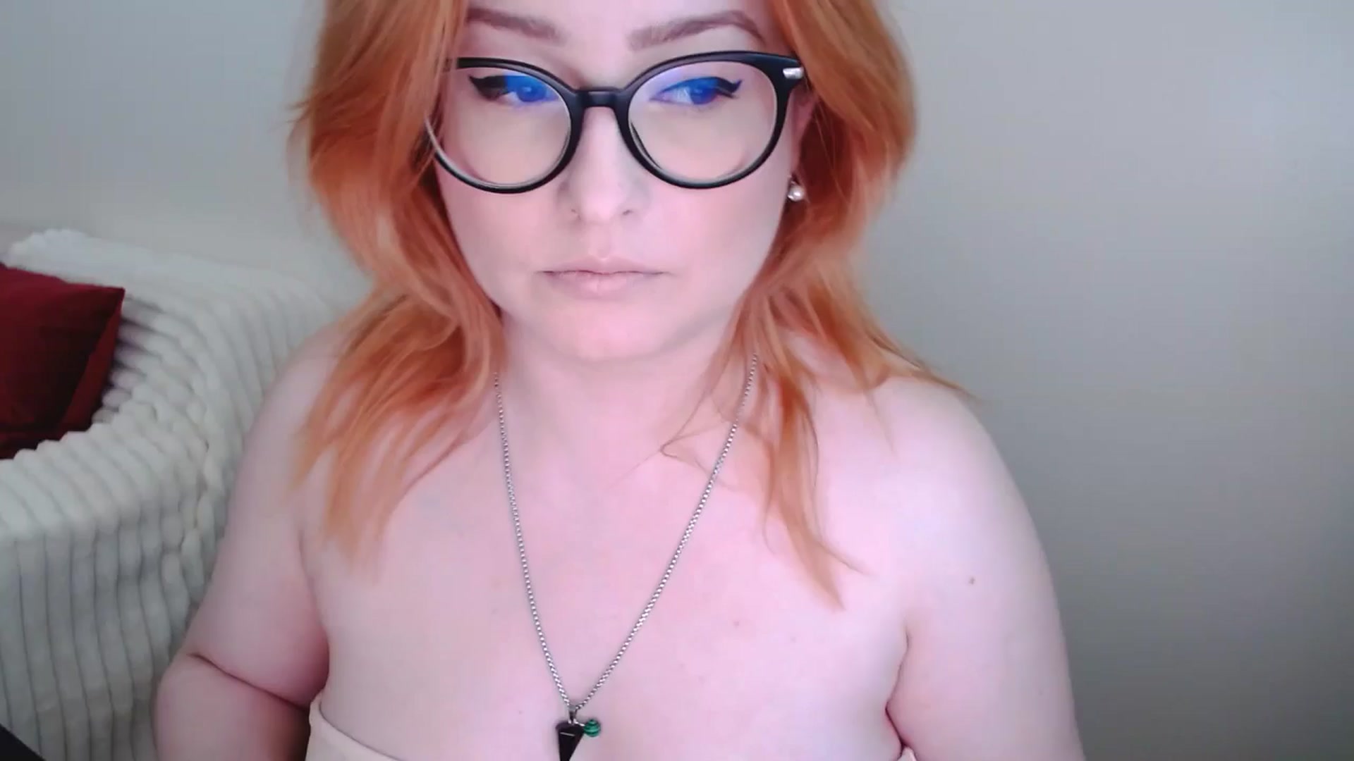 Gallery image thumbnail from EvaStar19's myfreecams stream on, 03/08/2025, 13:03 image 1 of 20