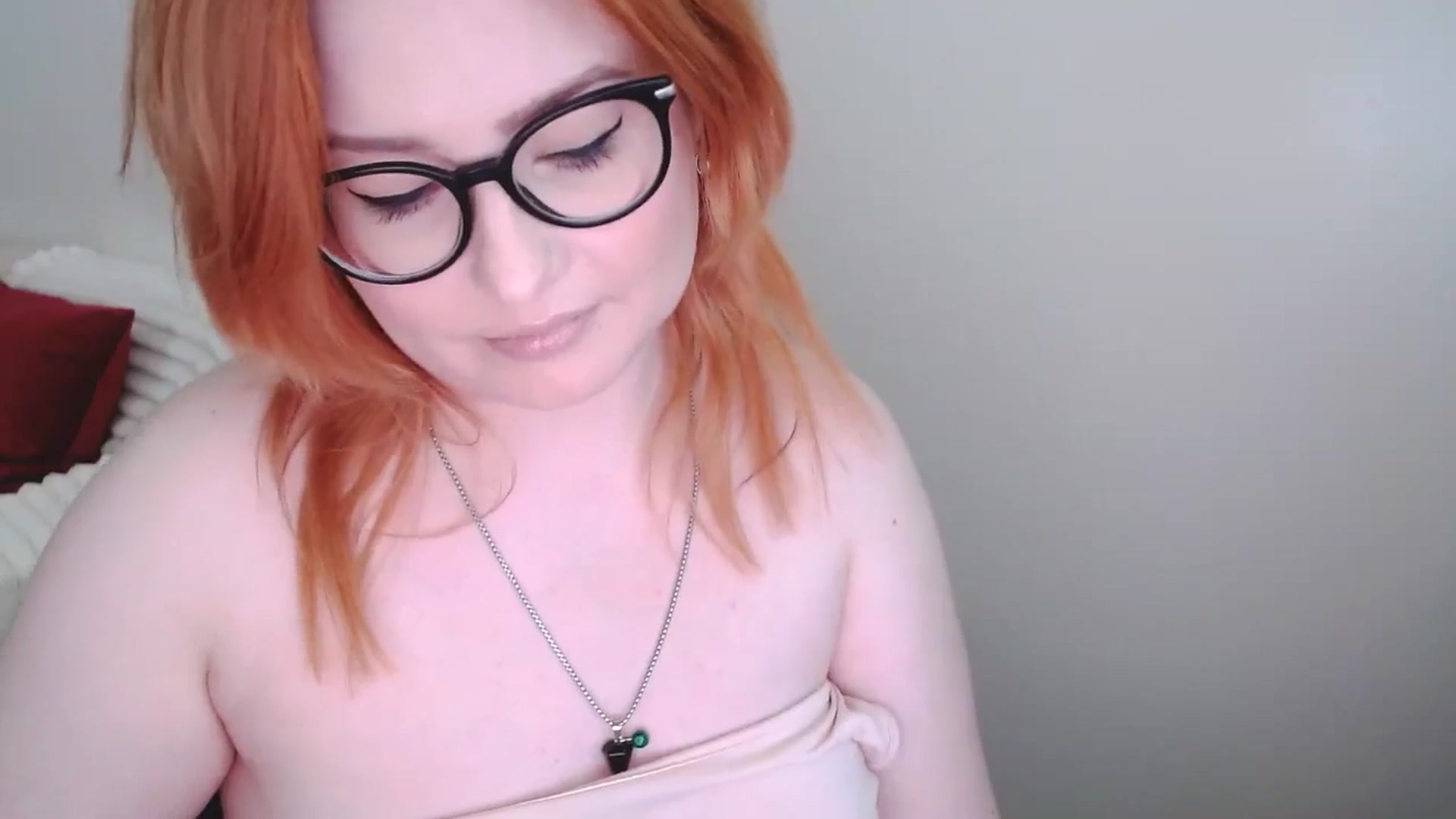 Gallery image thumbnail from EvaStar19's myfreecams stream on, 03/08/2025, 14:18 image 15 of 20