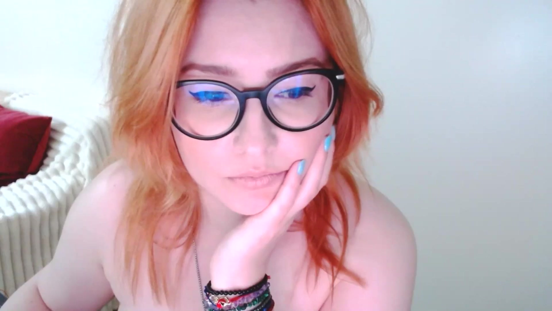 Gallery image thumbnail from EvaStar19's myfreecams stream on, 03/08/2025, 17:12 image 17 of 20