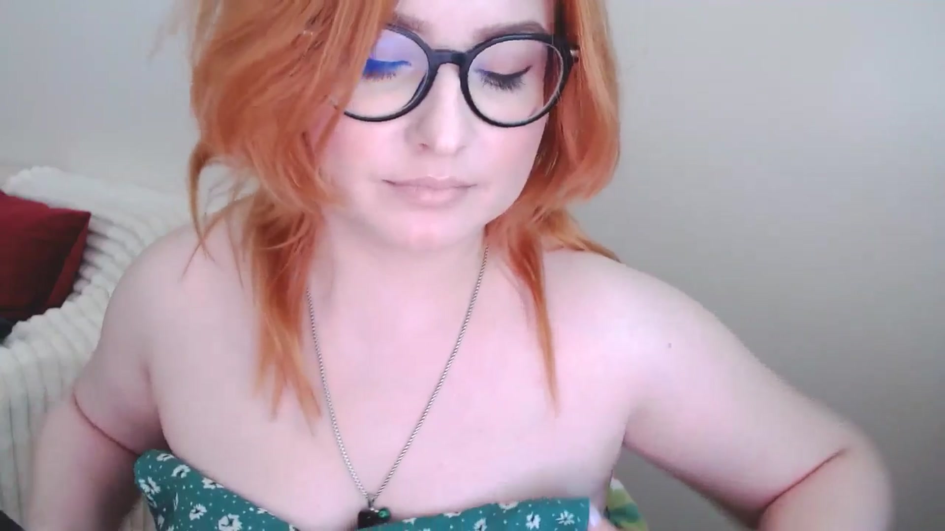 Gallery image thumbnail from EvaStar19's myfreecams stream on, 03/09/2025, 11:38 image 4 of 20