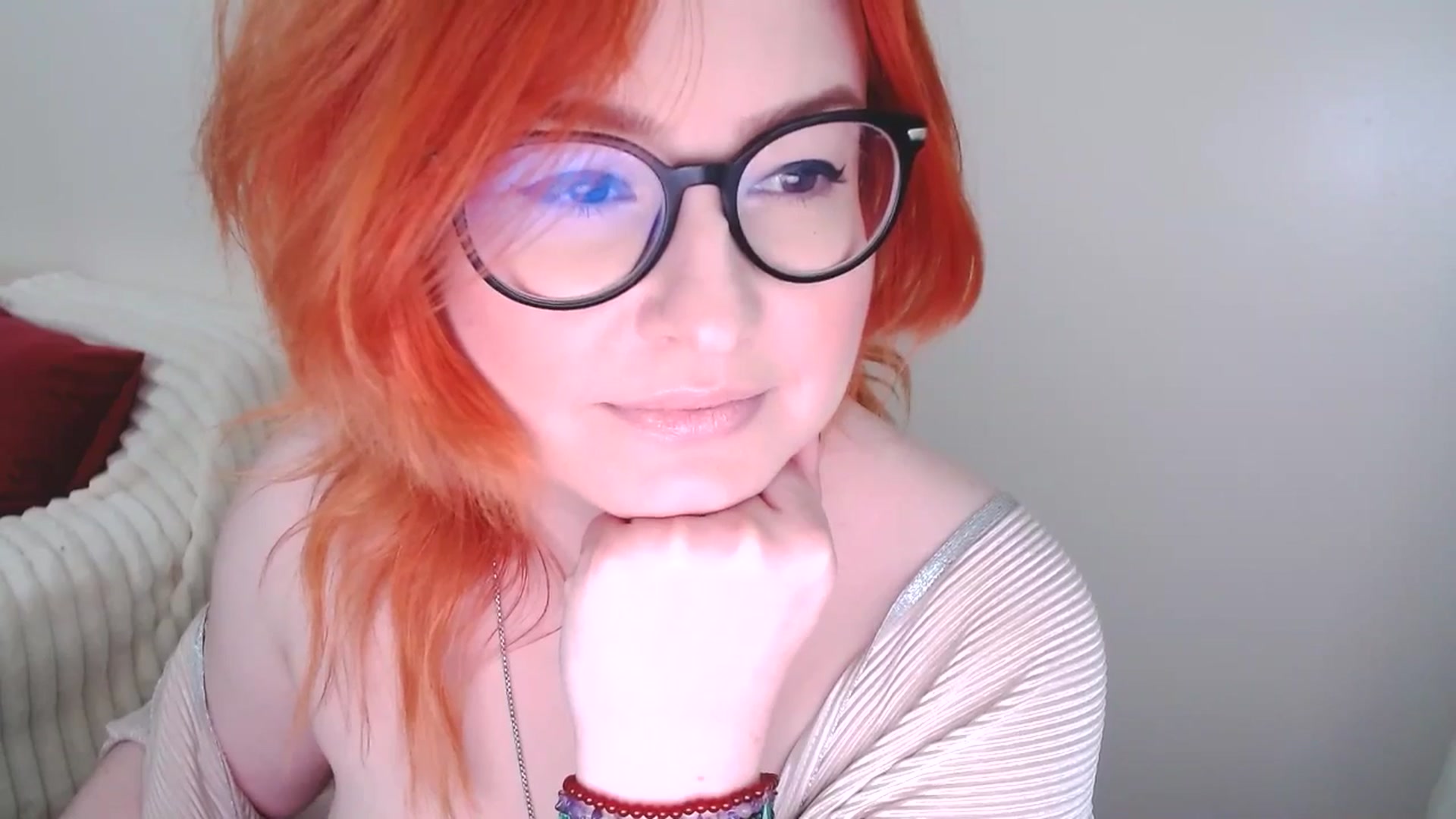 Gallery image thumbnail from EvaStar19's myfreecams stream on, 03/23/2025, 15:15 image 8 of 20