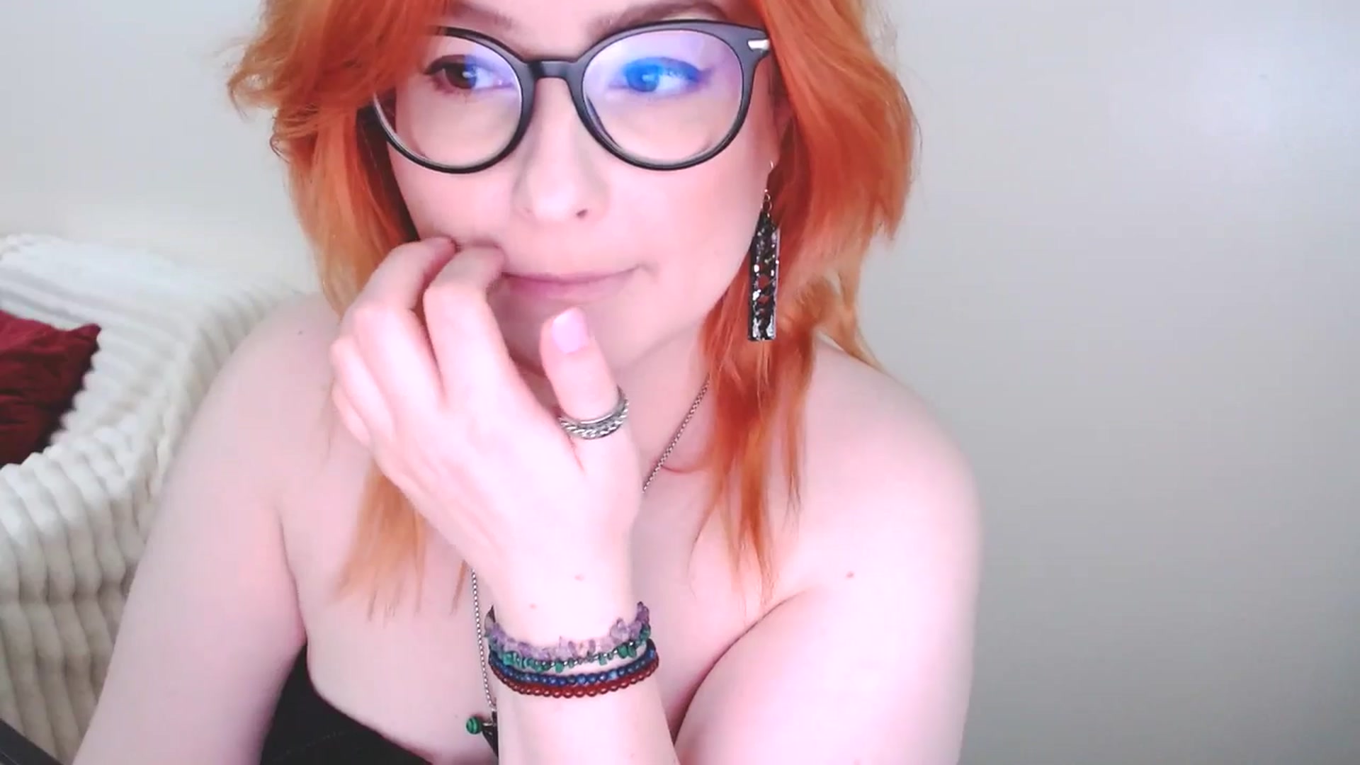 Gallery image thumbnail from EvaStar19's myfreecams stream on, 03/29/2025, 13:37 image 19 of 20