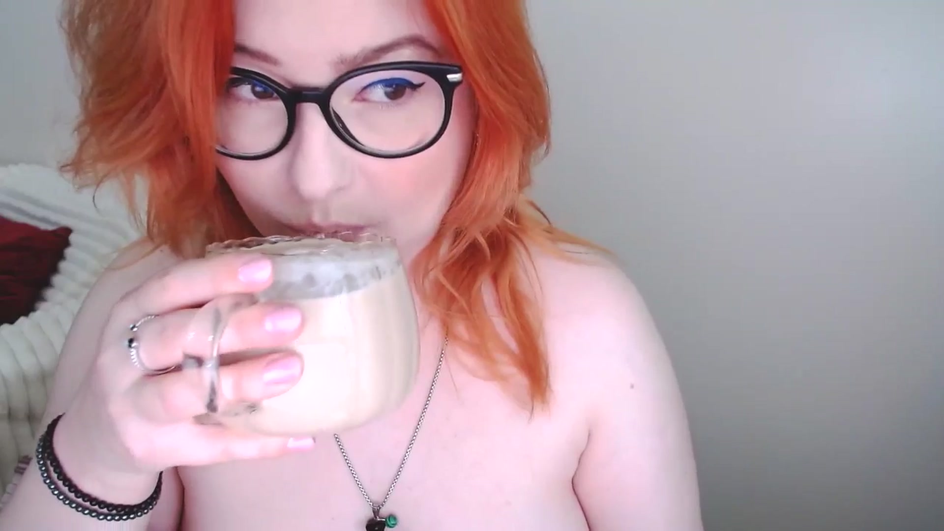 Gallery image thumbnail from EvaStar19's myfreecams stream on, 03/30/2025, 11:34 image 10 of 20