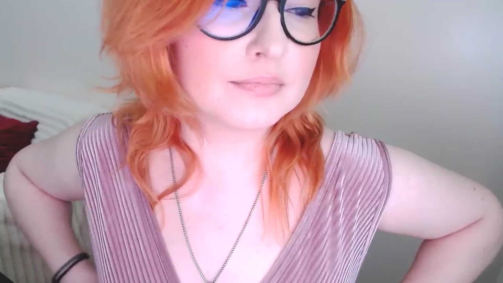 Gallery image thumbnail from EvaStar19's myfreecams stream on, 03/30/2025, 11:52 image 17 of 20