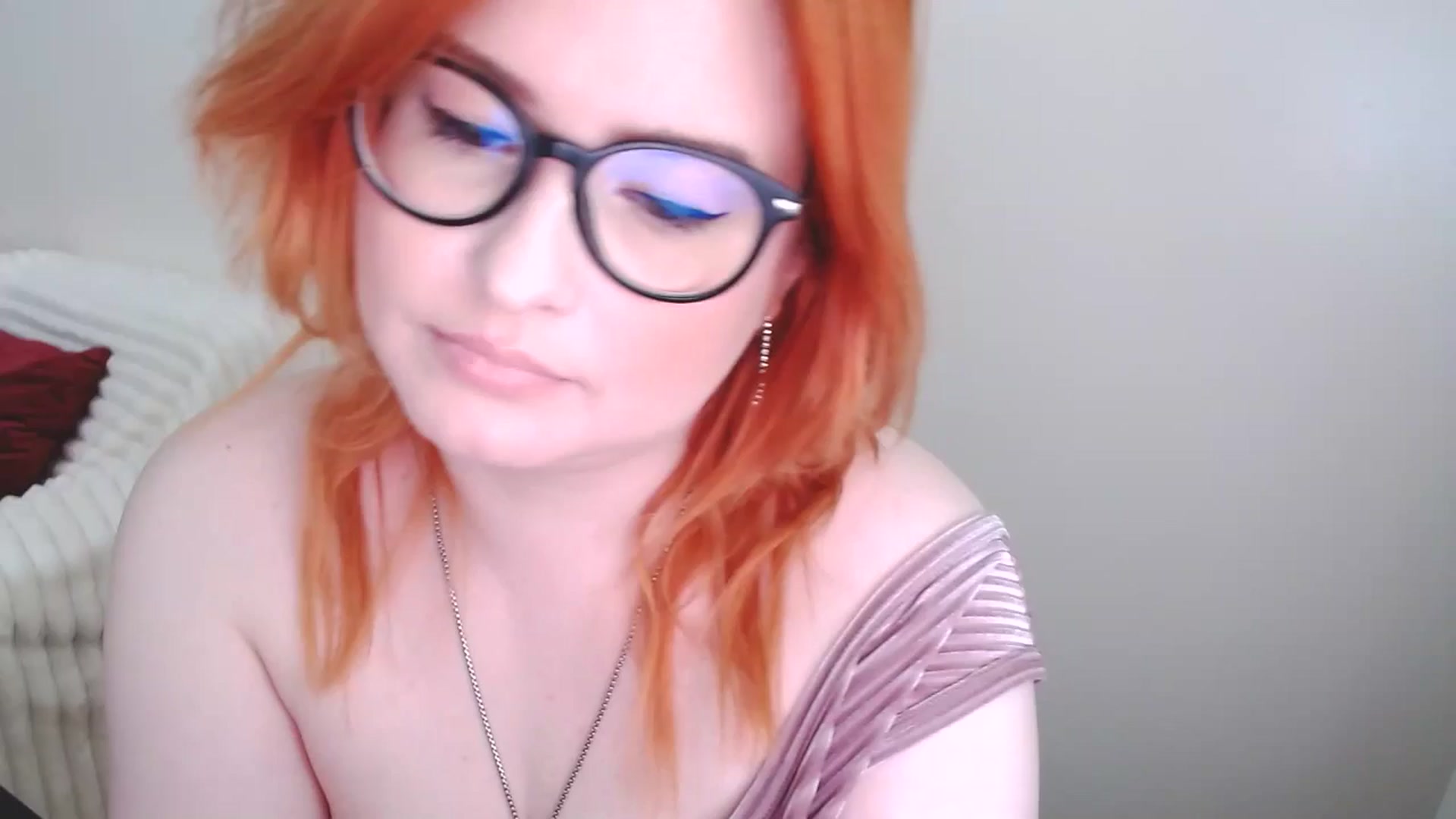 Gallery image thumbnail from EvaStar19's myfreecams stream on, 03/30/2025, 12:14 image 15 of 20