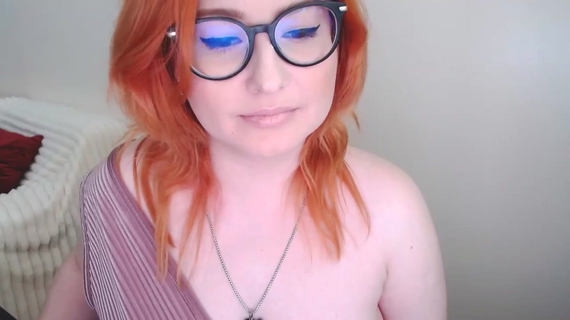Gallery image thumbnail from EvaStar19's myfreecams stream on, 03/30/2025, 15:12 image 6 of 20