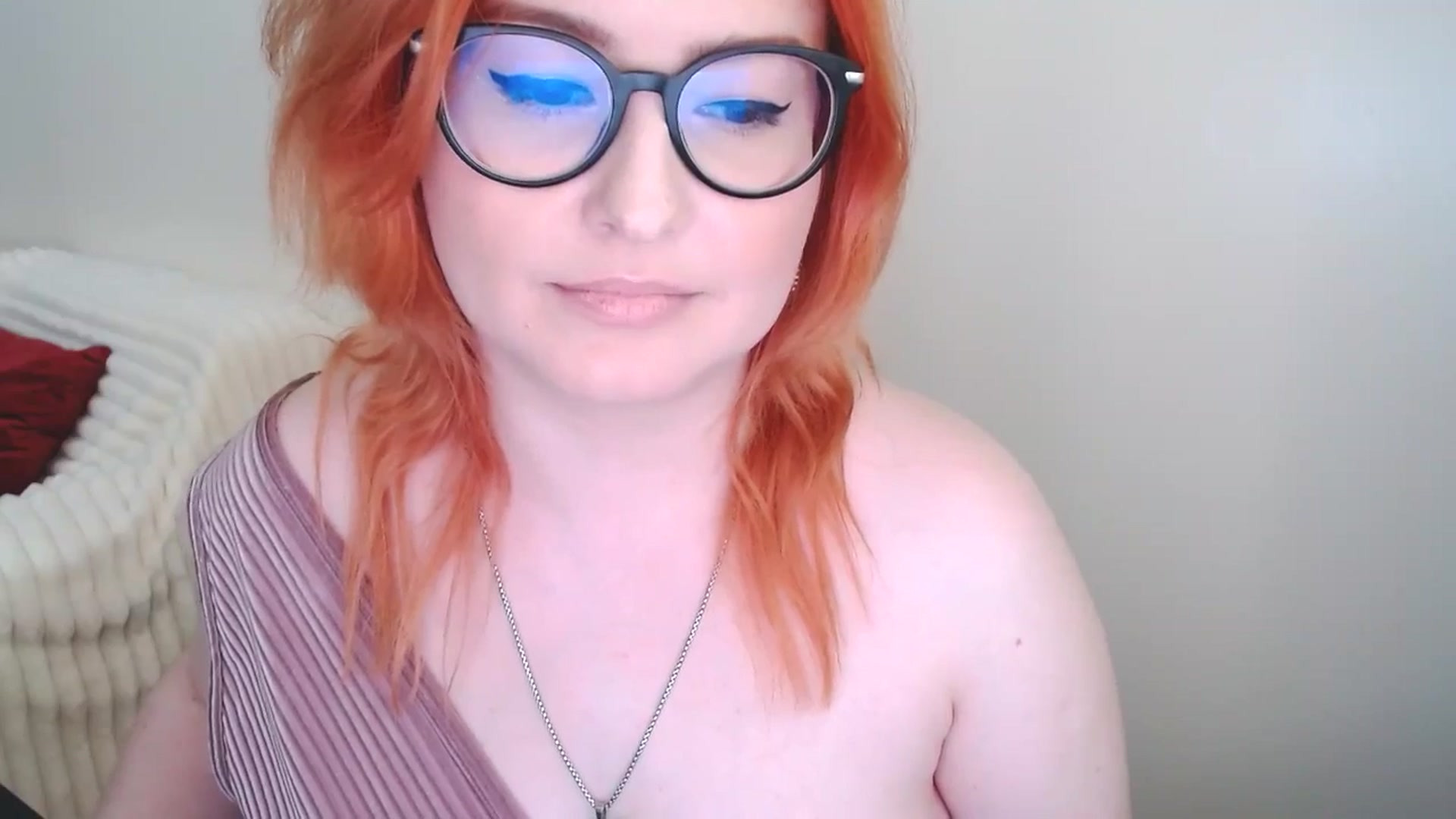 Gallery image thumbnail from EvaStar19's myfreecams stream on, 03/30/2025, 16:10 image 12 of 20