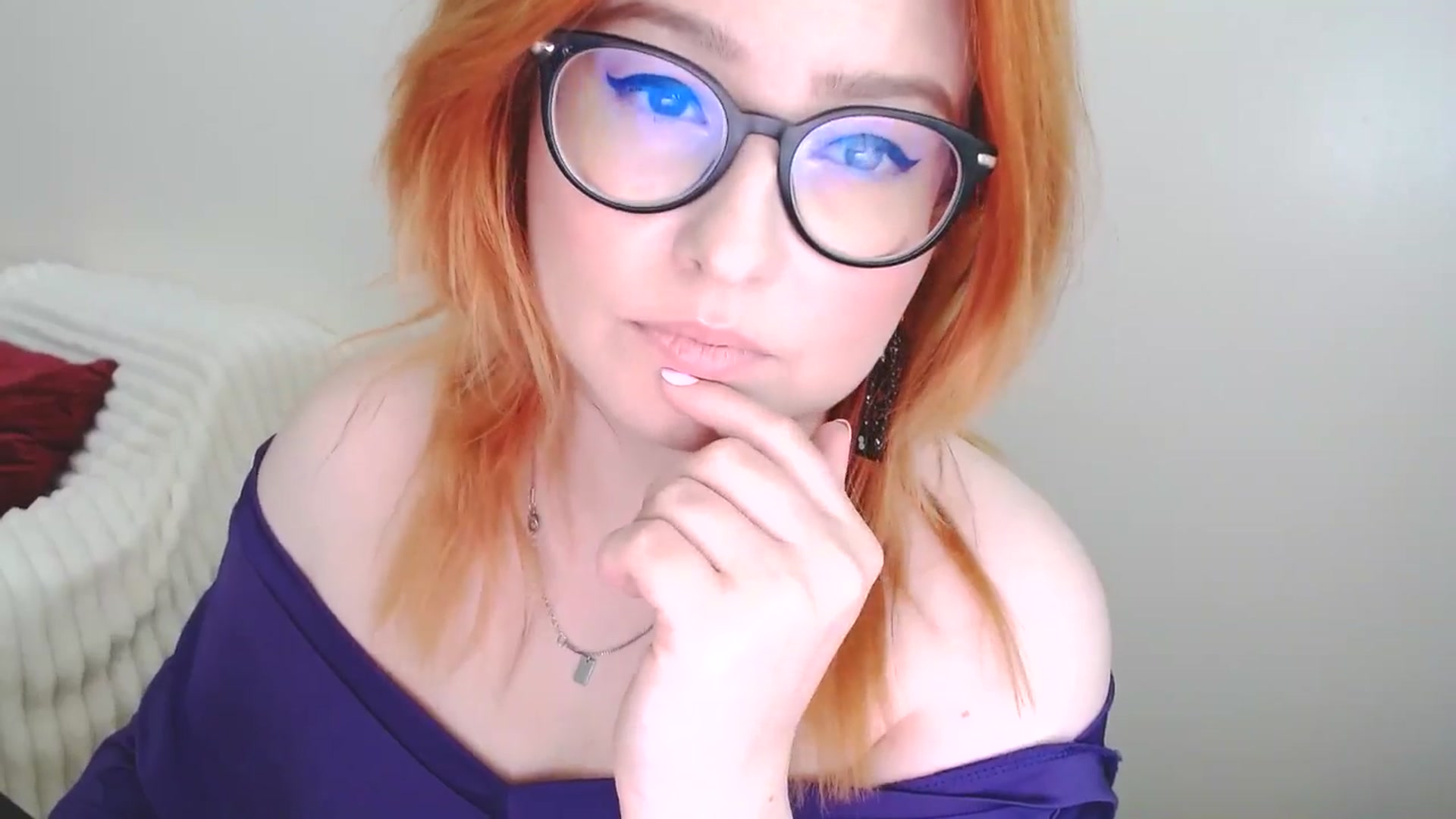 Gallery image thumbnail from EvaStar19's myfreecams stream on, 04/05/2025, 12:23 image 15 of 20