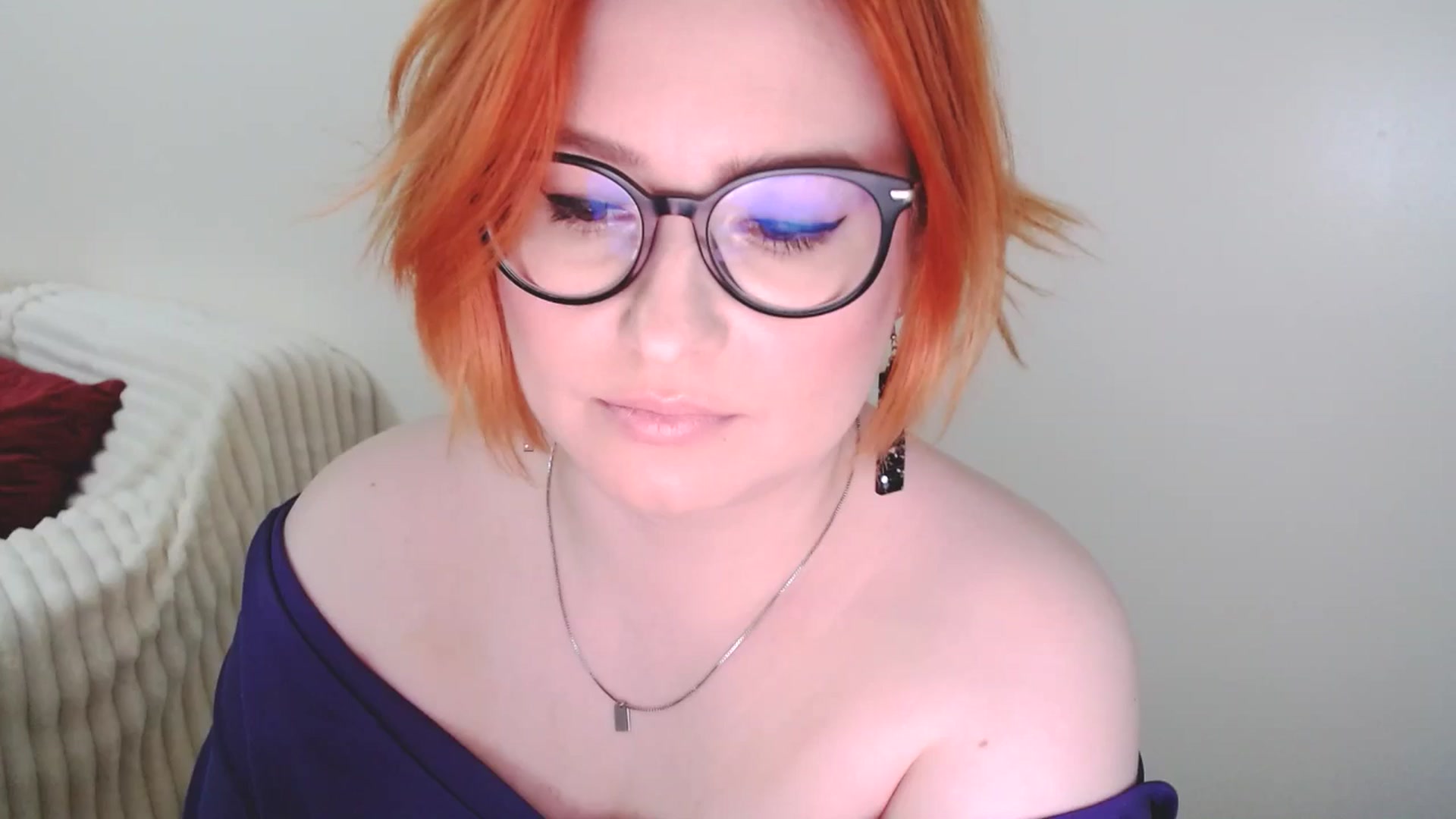 Gallery image thumbnail from EvaStar19's myfreecams stream on, 04/05/2025, 16:17 image 16 of 20