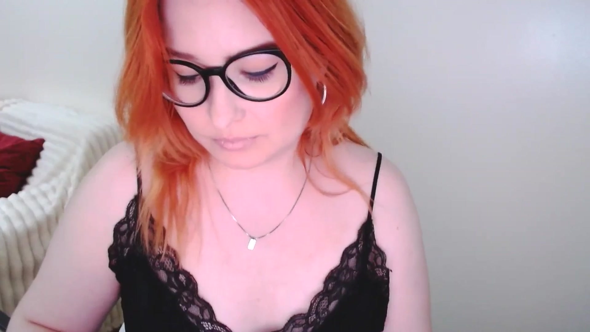 Gallery image thumbnail from EvaStar19's myfreecams stream on, 04/06/2025, 16:20 image 10 of 20