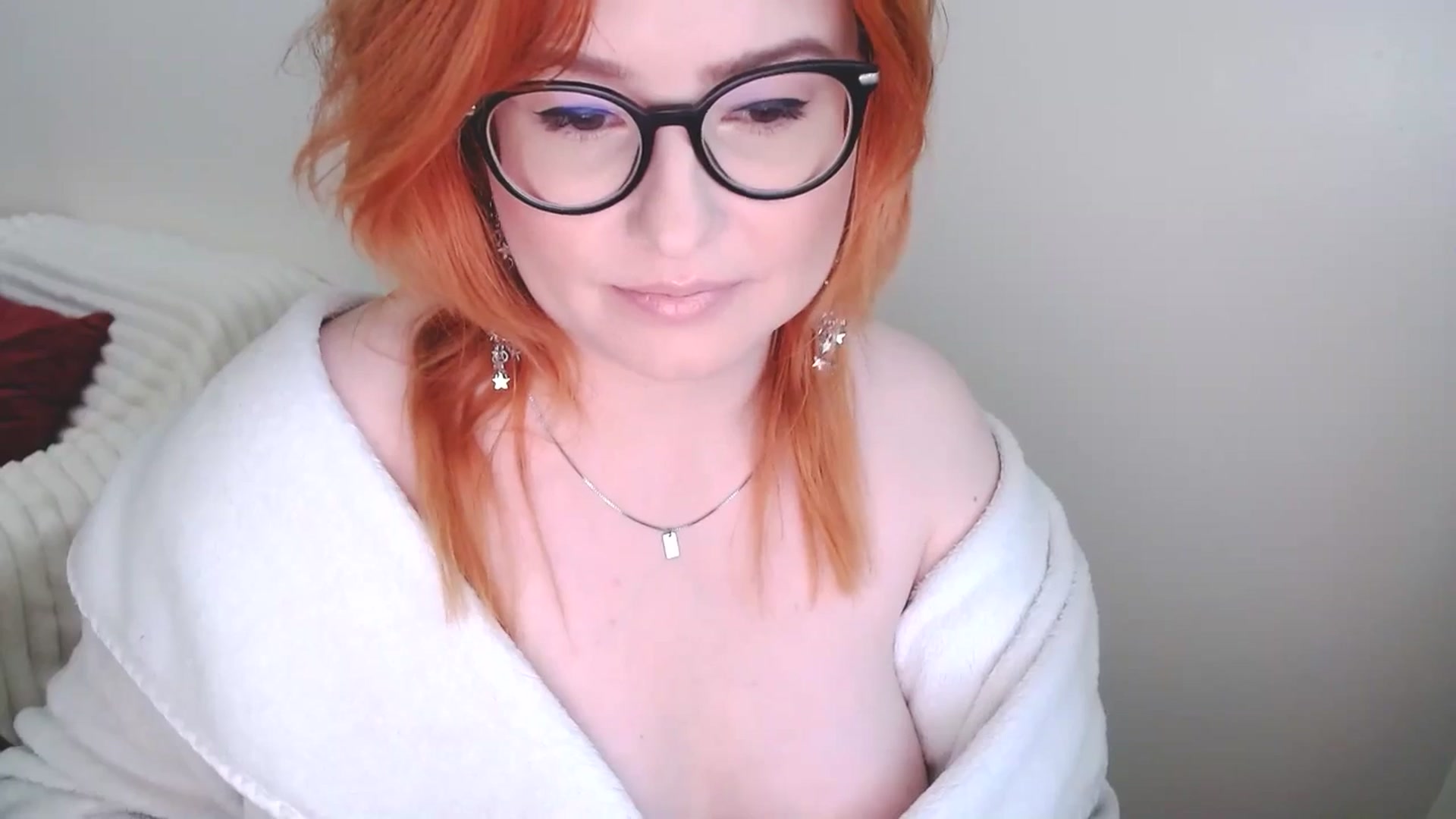 Gallery image thumbnail from EvaStar19's myfreecams stream on, 04/08/2025, 09:47 image 12 of 20