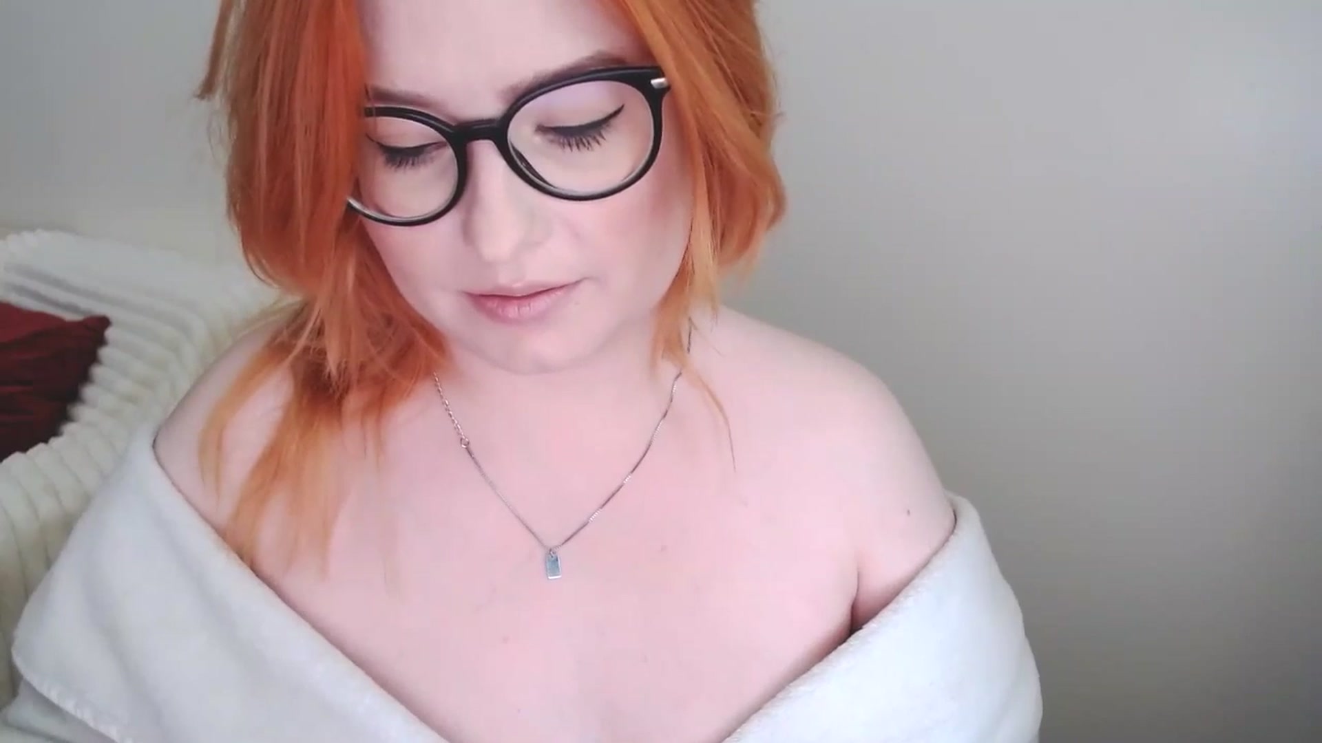 Gallery image thumbnail from EvaStar19's myfreecams stream on, 04/10/2025, 12:10 image 19 of 20