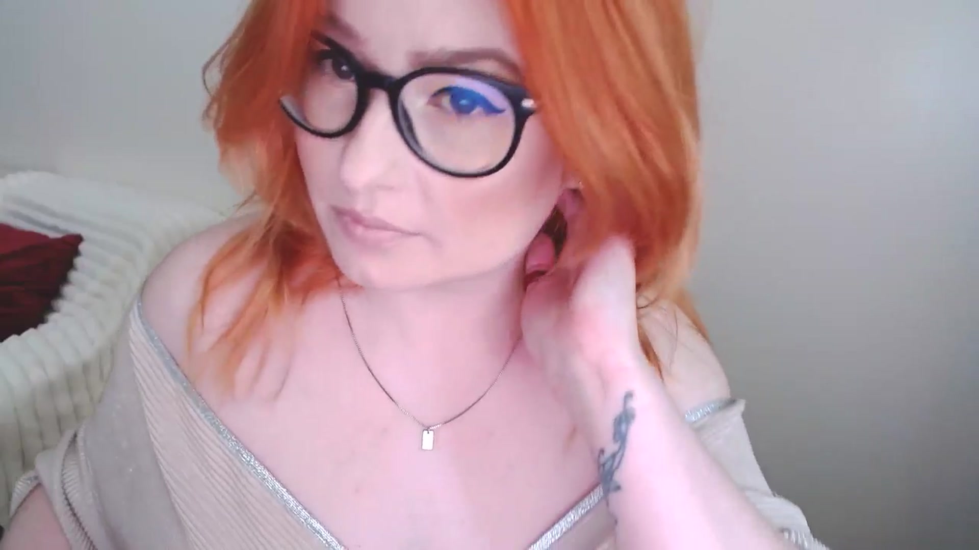 Gallery image thumbnail from EvaStar19's myfreecams stream on, 04/10/2025, 12:10 image 9 of 20