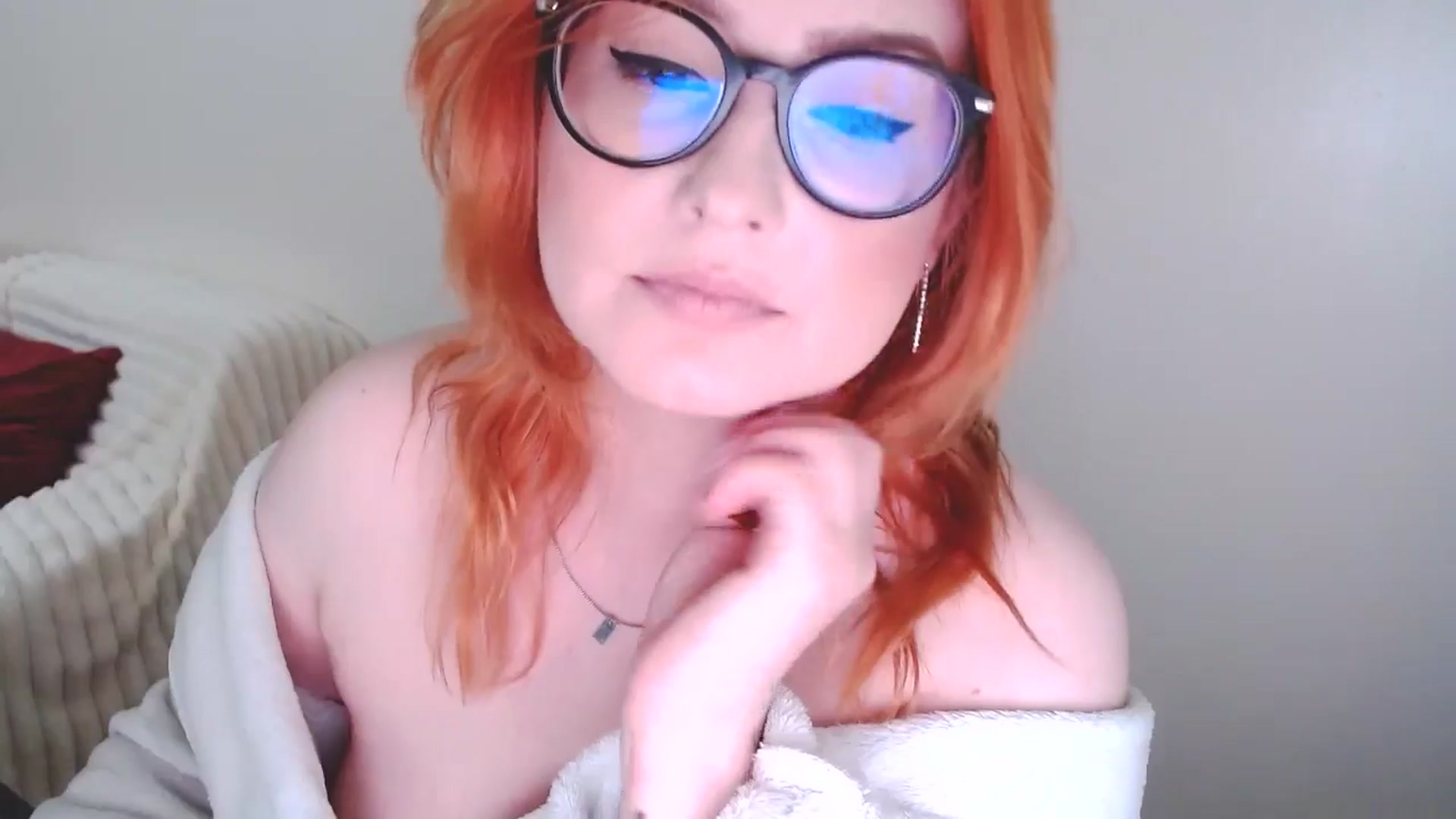 Gallery image thumbnail from EvaStar19's myfreecams stream on, 04/10/2025, 12:40 image 15 of 20