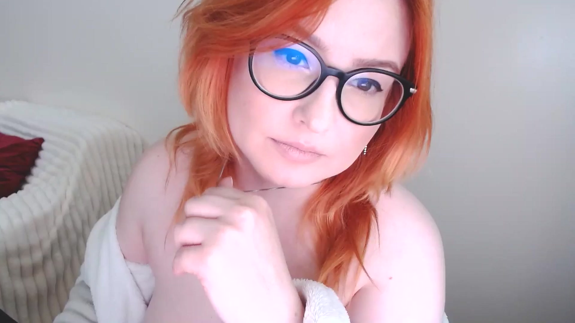 Gallery image thumbnail from EvaStar19's myfreecams stream on, 04/10/2025, 13:58 image 14 of 20