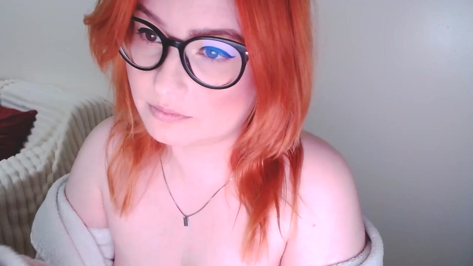 Gallery image thumbnail from EvaStar19's myfreecams stream on, 04/10/2025, 15:04 image 11 of 20