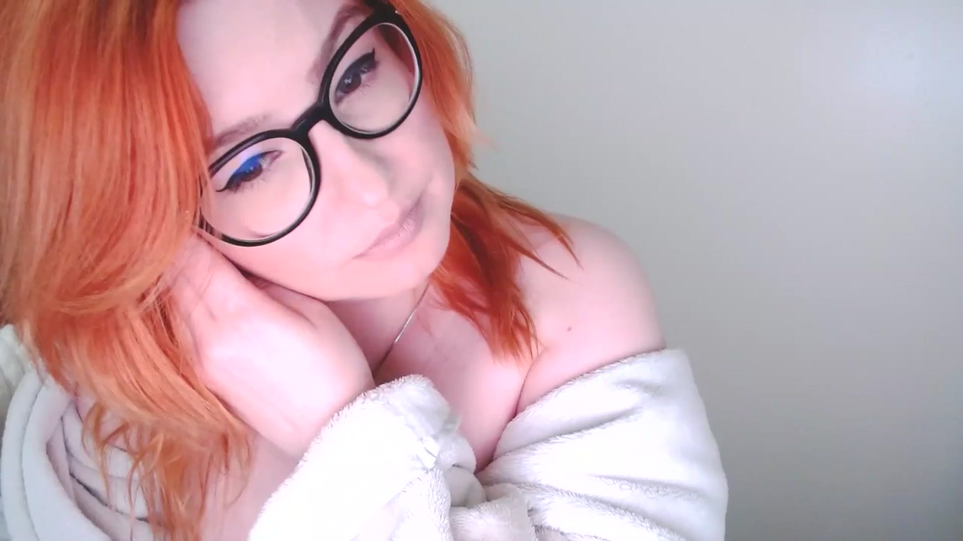 Gallery image thumbnail from EvaStar19's myfreecams stream on, 04/10/2025, 15:04 image 12 of 20