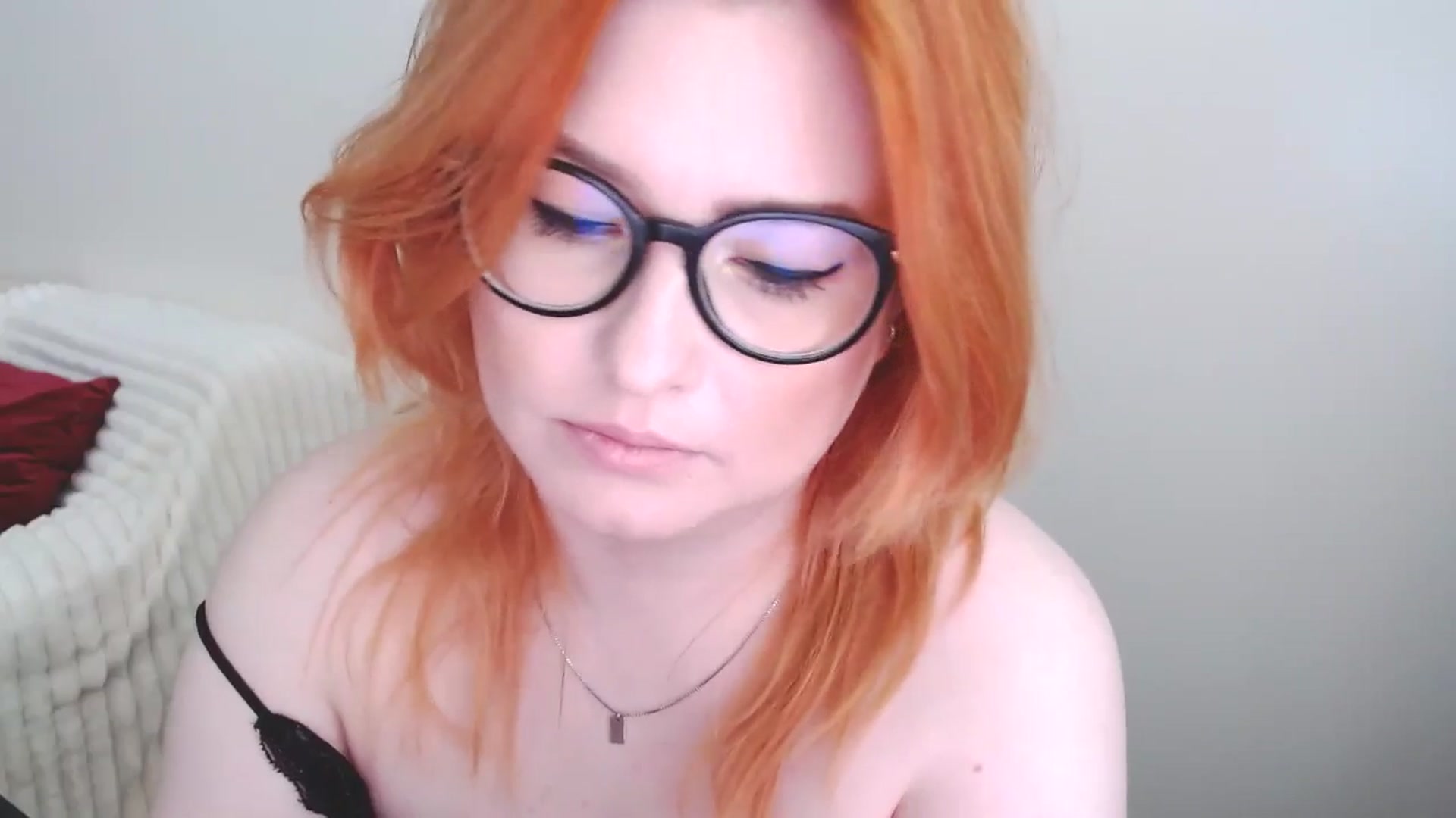 Gallery image thumbnail from EvaStar19's myfreecams stream on, 04/12/2025, 10:55 image 14 of 20
