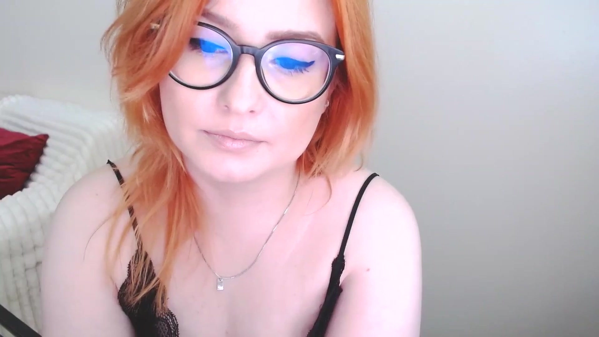 Gallery image thumbnail from EvaStar19's myfreecams stream on, 04/12/2025, 13:22 image 13 of 20