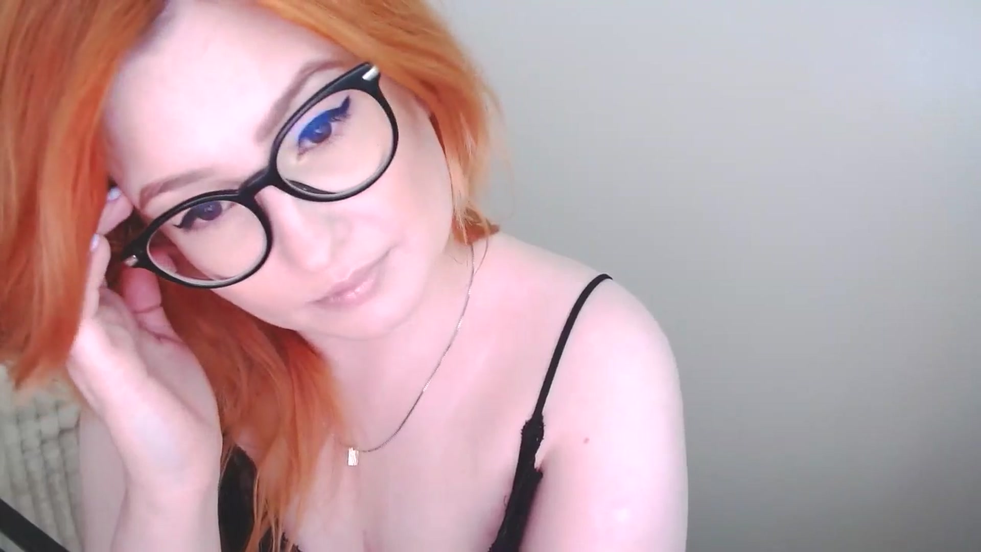 Gallery image thumbnail from EvaStar19's myfreecams stream on, 04/12/2025, 13:22 image 15 of 20