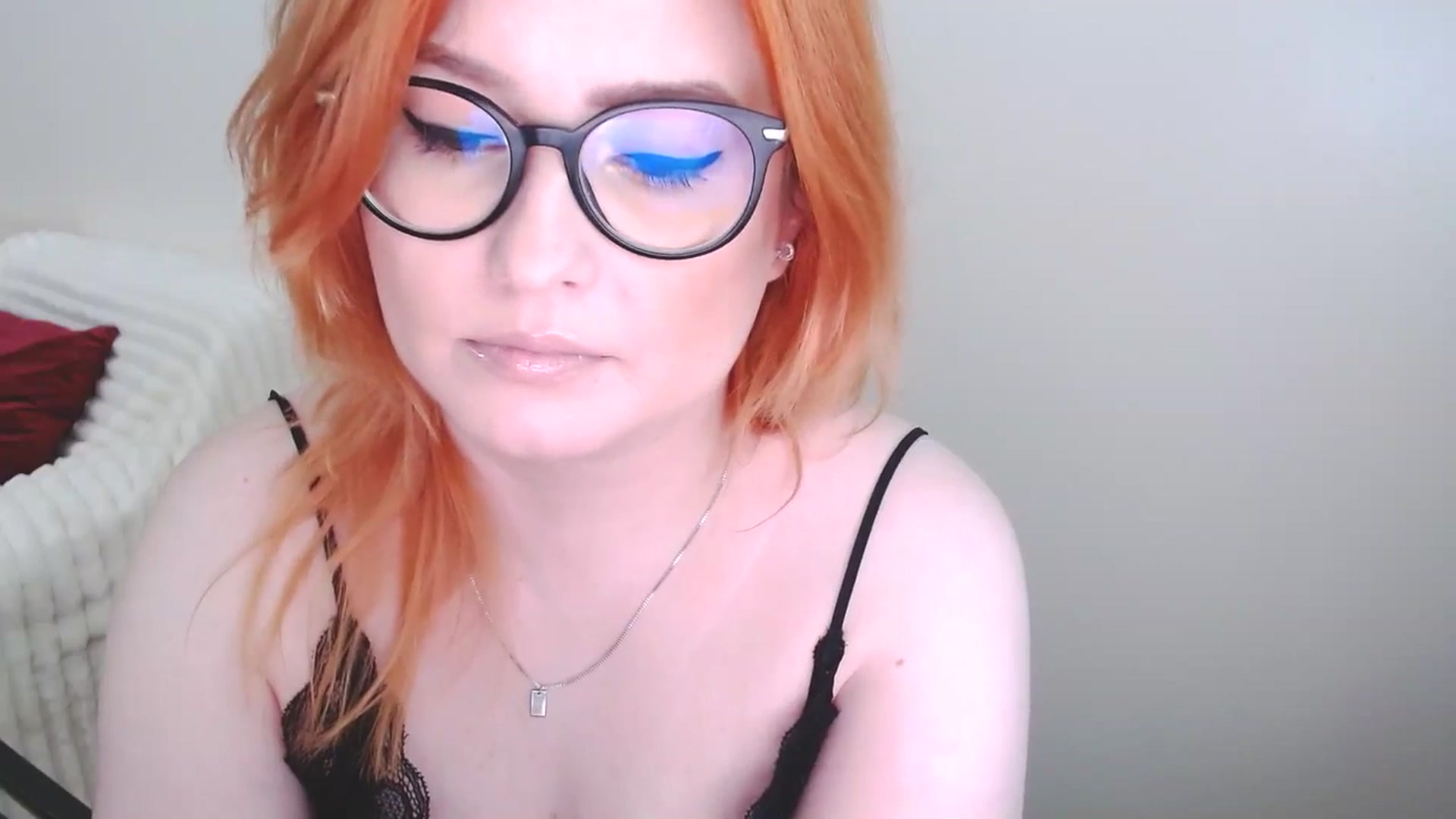 Gallery image thumbnail from EvaStar19's myfreecams stream on, 04/12/2025, 13:22 image 12 of 20