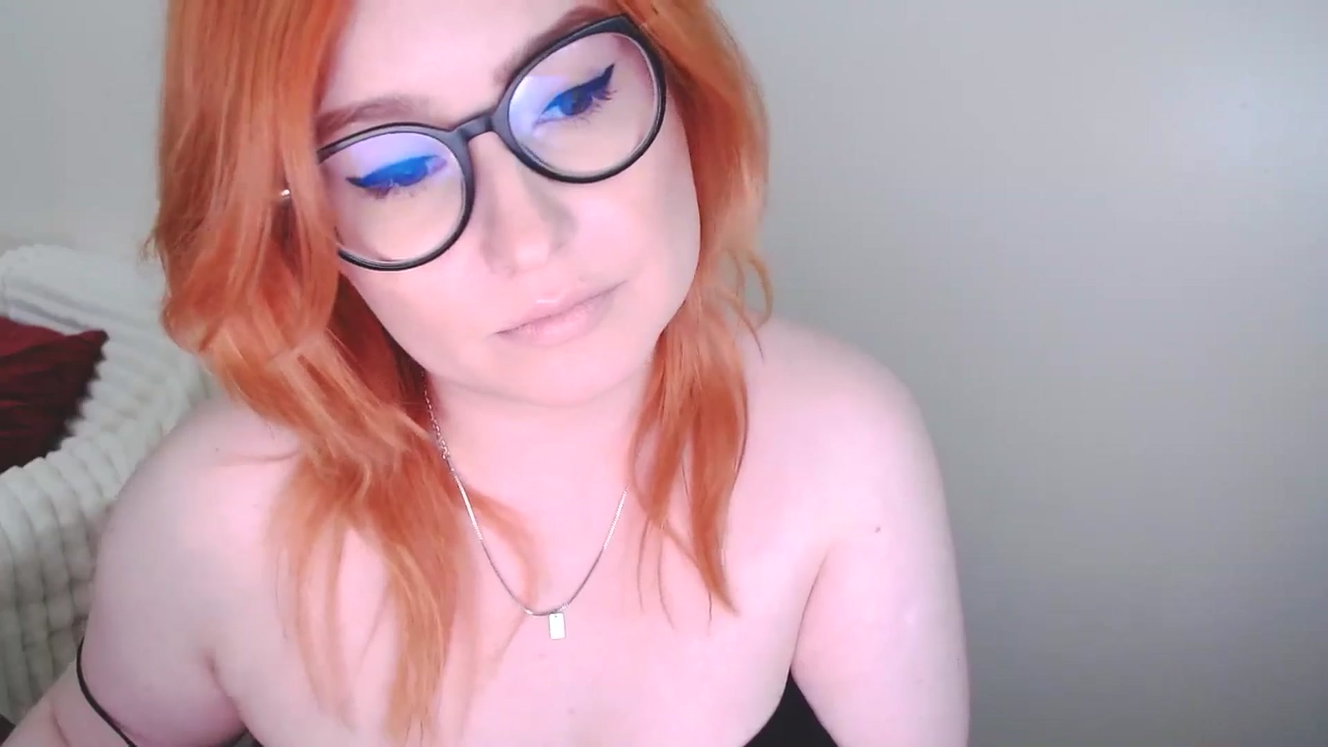 Gallery image thumbnail from EvaStar19's myfreecams stream on, 04/12/2025, 15:36 image 11 of 20