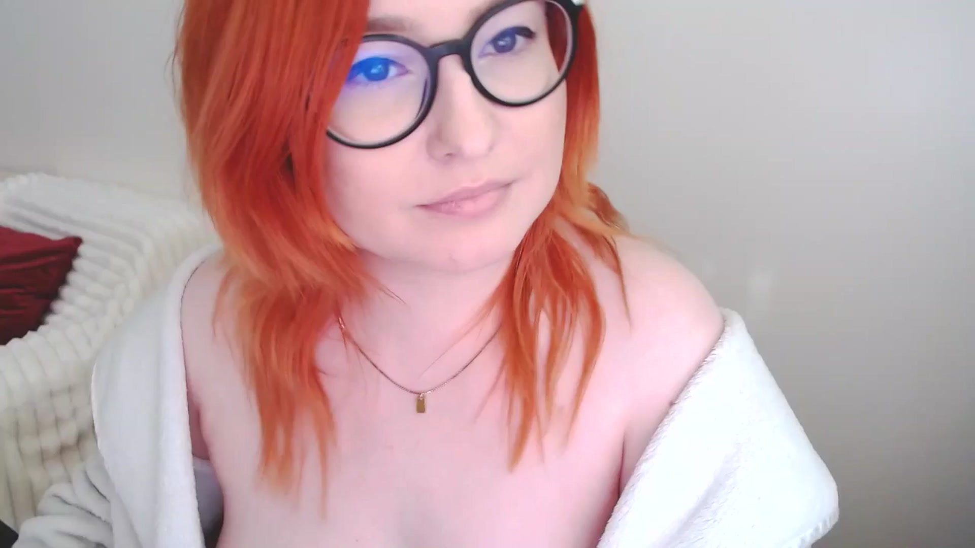 Gallery image thumbnail from EvaStar19's myfreecams stream on, 04/27/2025, 15:25 image 17 of 20