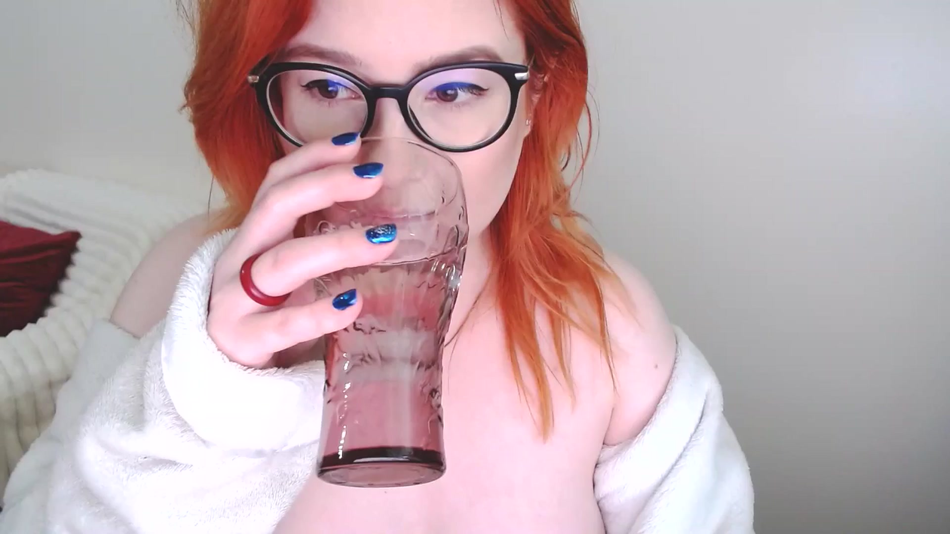 Gallery image thumbnail from EvaStar19's myfreecams stream on, 04/27/2025, 15:25 image 10 of 20