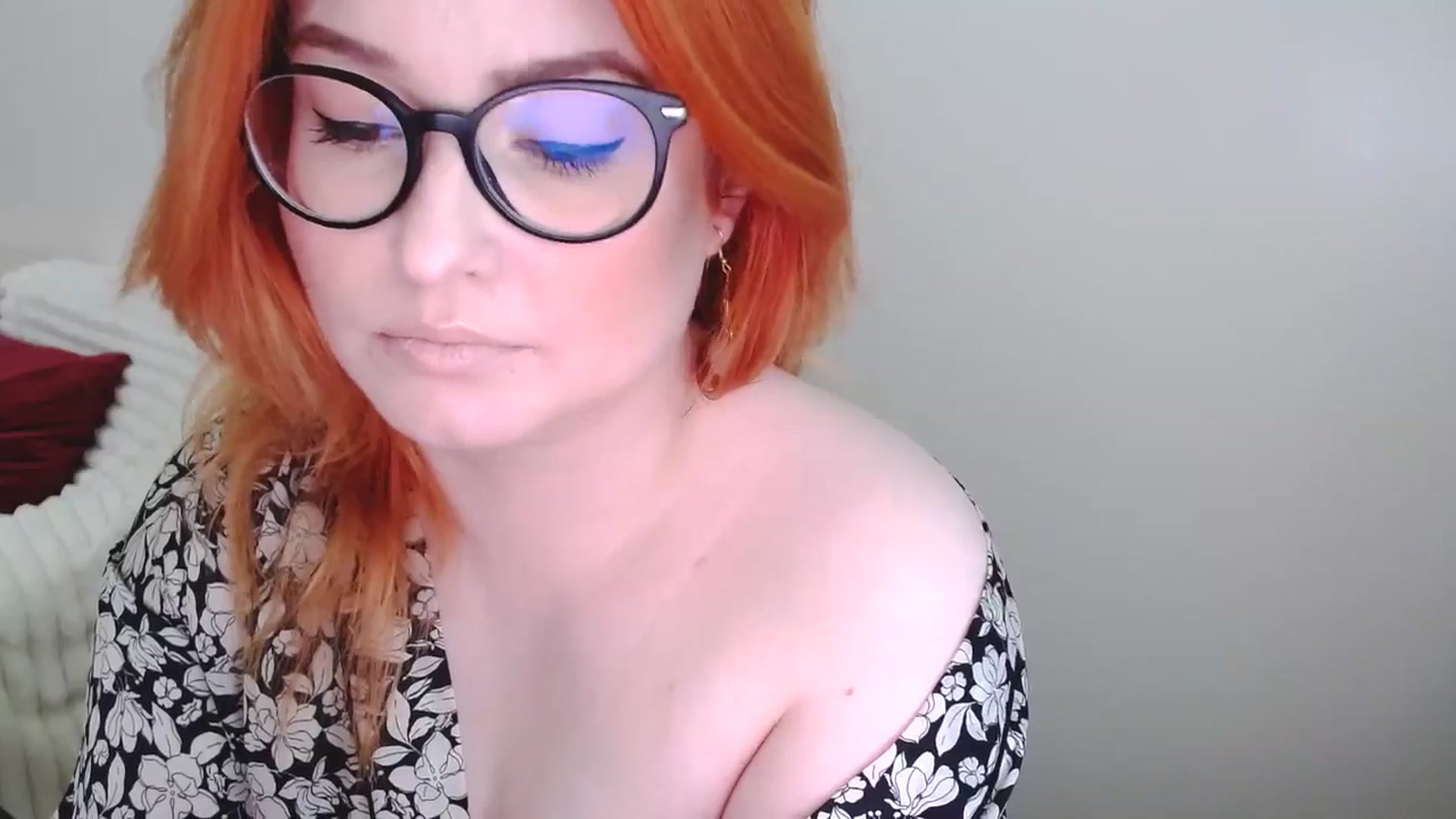 Gallery image thumbnail from EvaStar19's myfreecams stream on, 05/03/2025, 10:57 image 5 of 20