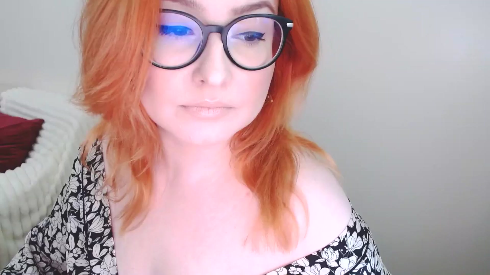 Gallery image thumbnail from EvaStar19's myfreecams stream on, 05/03/2025, 10:57 image 1 of 20