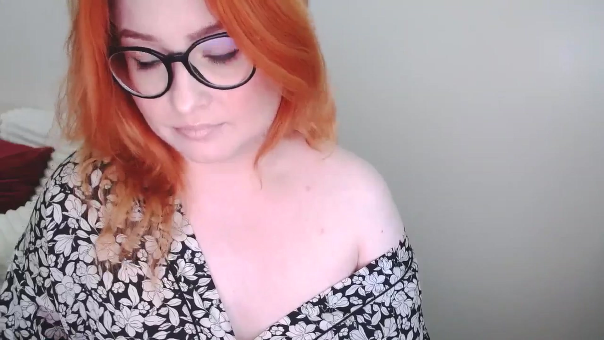 Gallery image thumbnail from EvaStar19's myfreecams stream on, 05/03/2025, 10:57 image 13 of 20