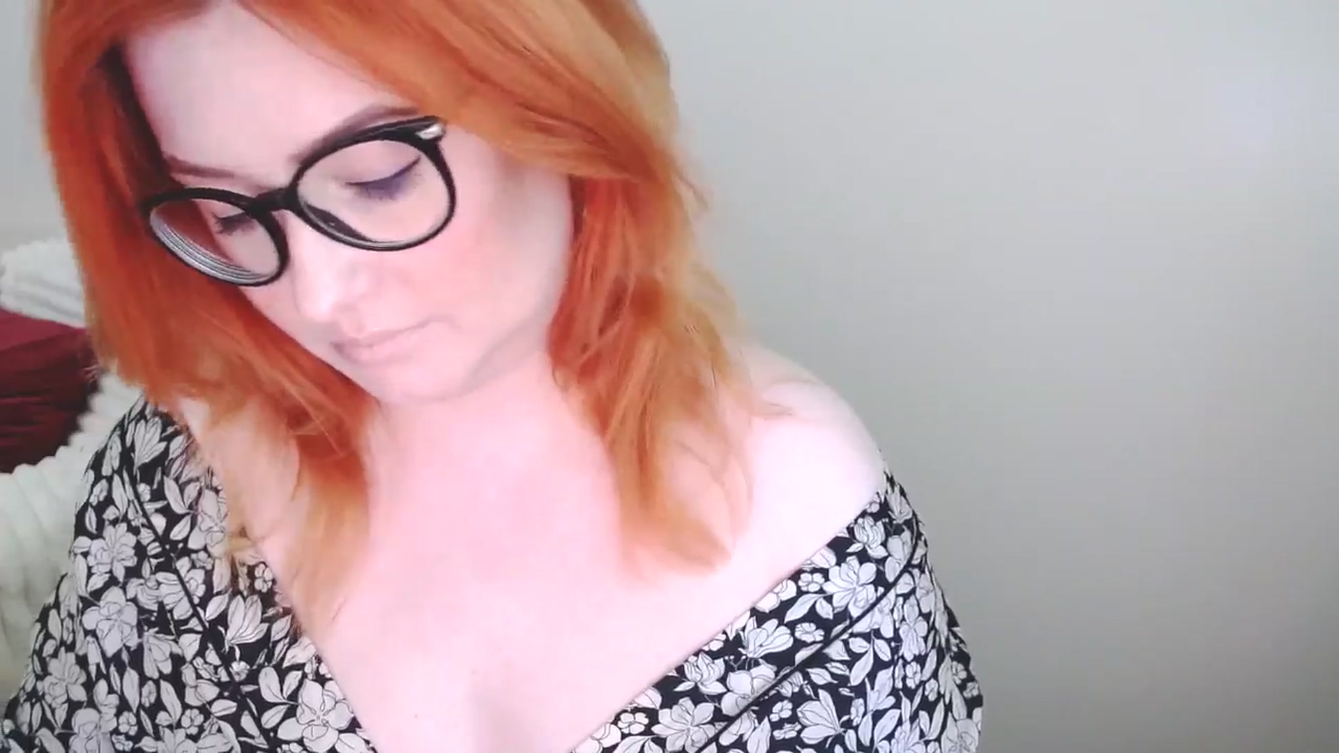 Gallery image thumbnail from EvaStar19's myfreecams stream on, 05/03/2025, 10:57 image 2 of 20
