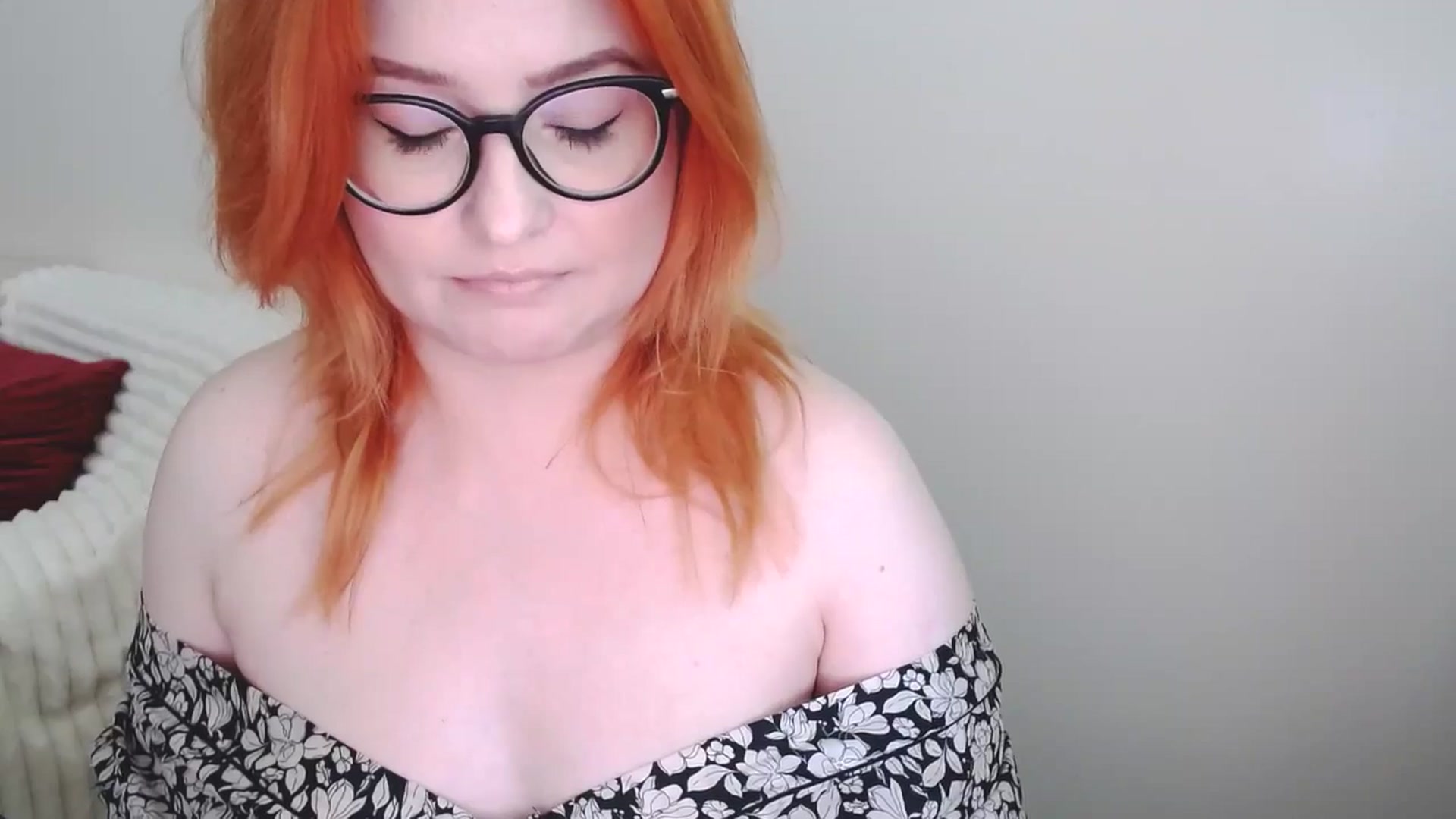 Gallery image thumbnail from EvaStar19's myfreecams stream on, 05/03/2025, 12:54 image 18 of 20