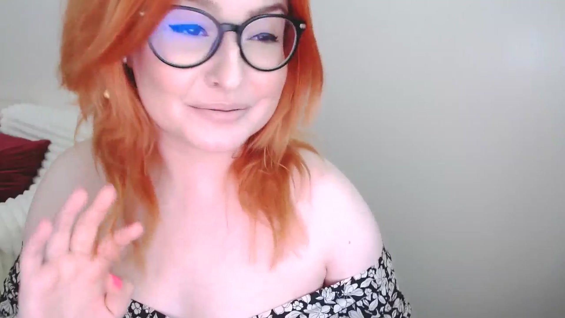 Gallery image thumbnail from EvaStar19's myfreecams stream on, 05/03/2025, 12:54 image 14 of 20