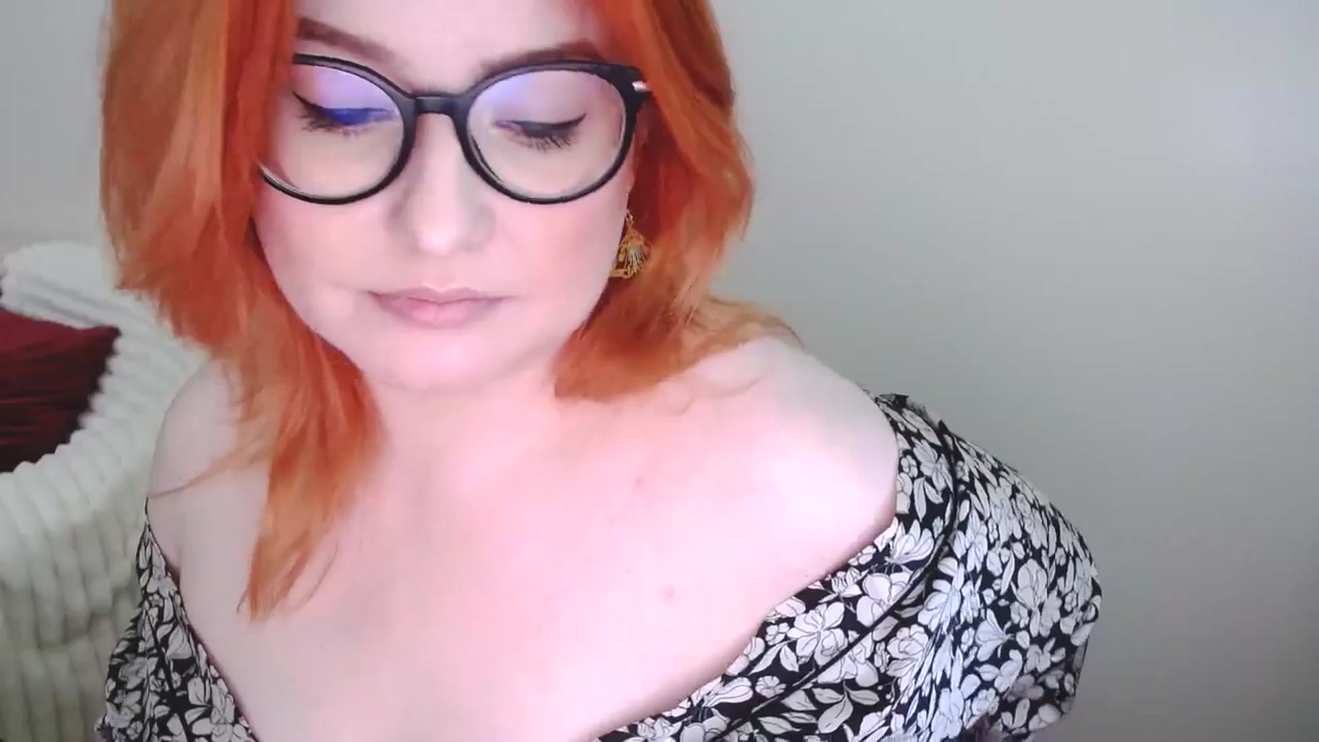 Gallery image thumbnail from EvaStar19's myfreecams stream on, 05/03/2025, 12:54 image 6 of 20