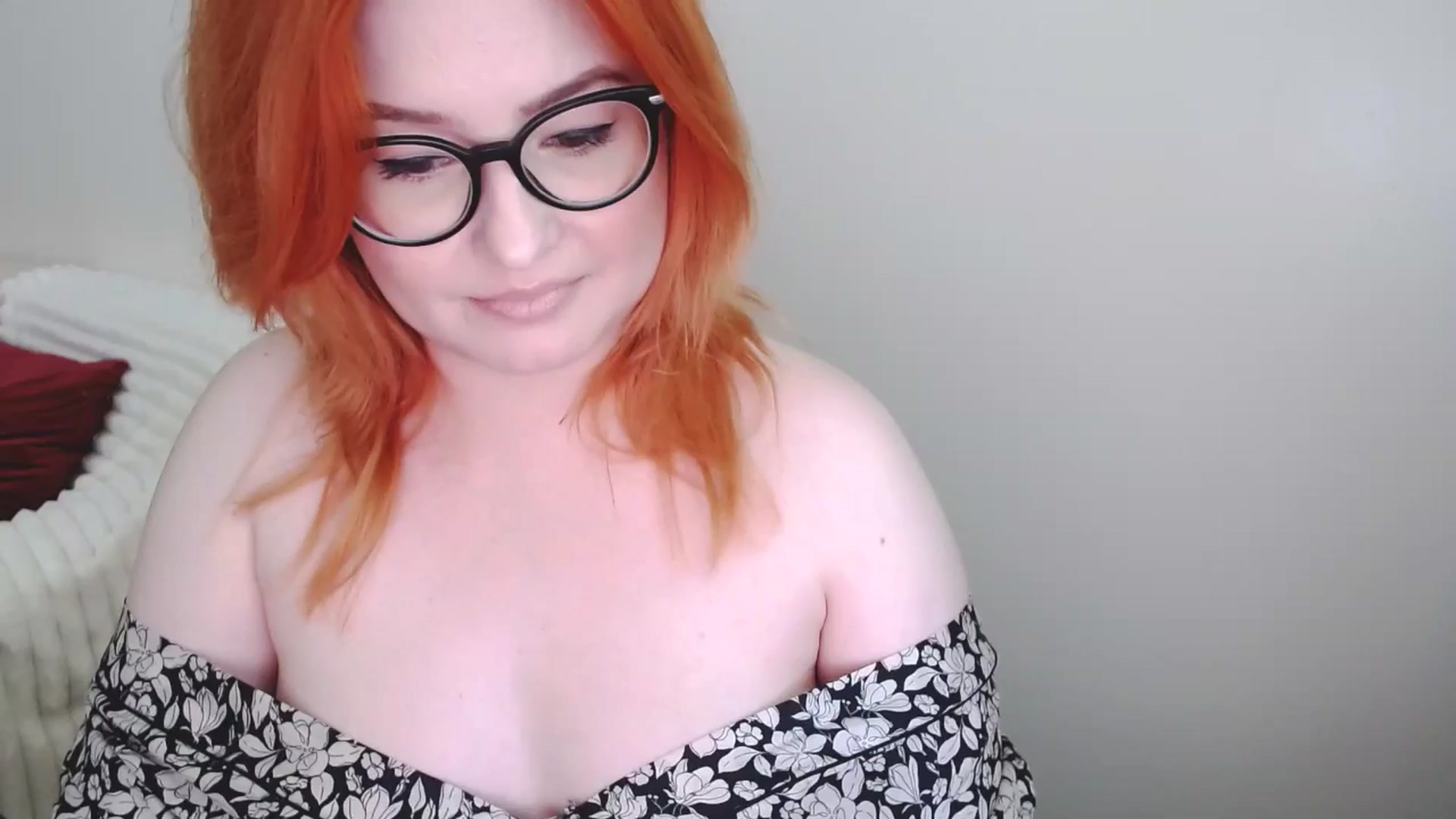 Gallery image thumbnail from EvaStar19's myfreecams stream on, 05/03/2025, 12:54 image 17 of 20