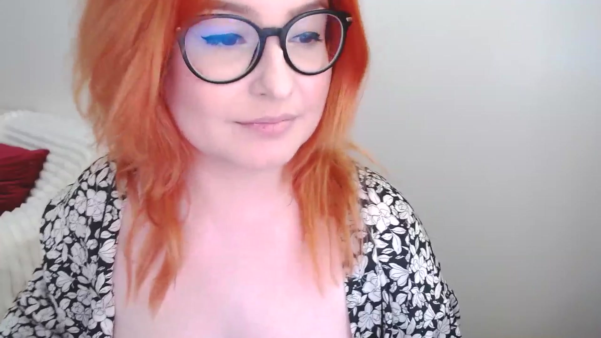 Gallery image thumbnail from EvaStar19's myfreecams stream on, 05/03/2025, 15:34 image 3 of 20
