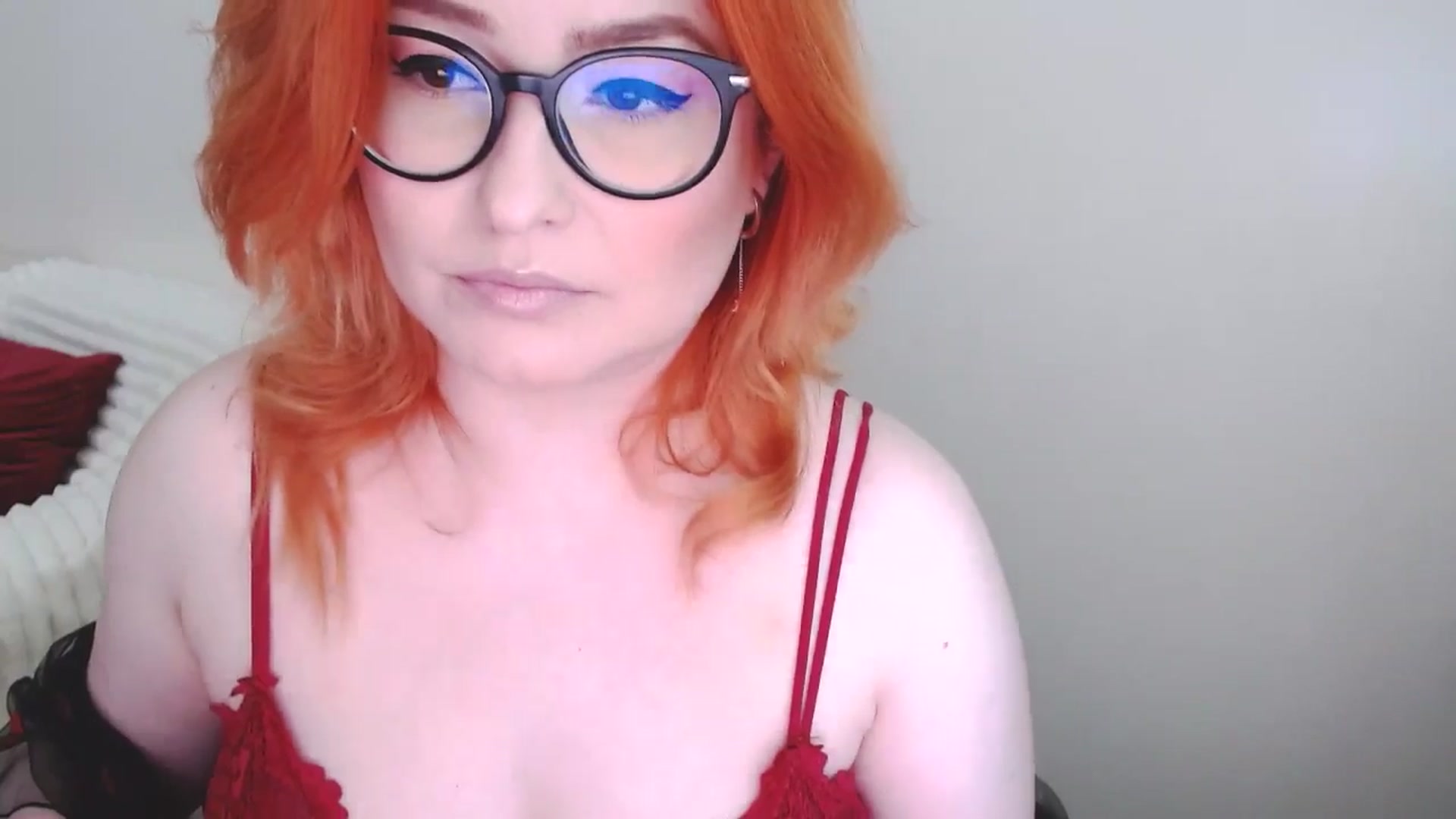 Gallery image thumbnail from EvaStar19's myfreecams stream on, 05/04/2025, 11:56 image 2 of 20