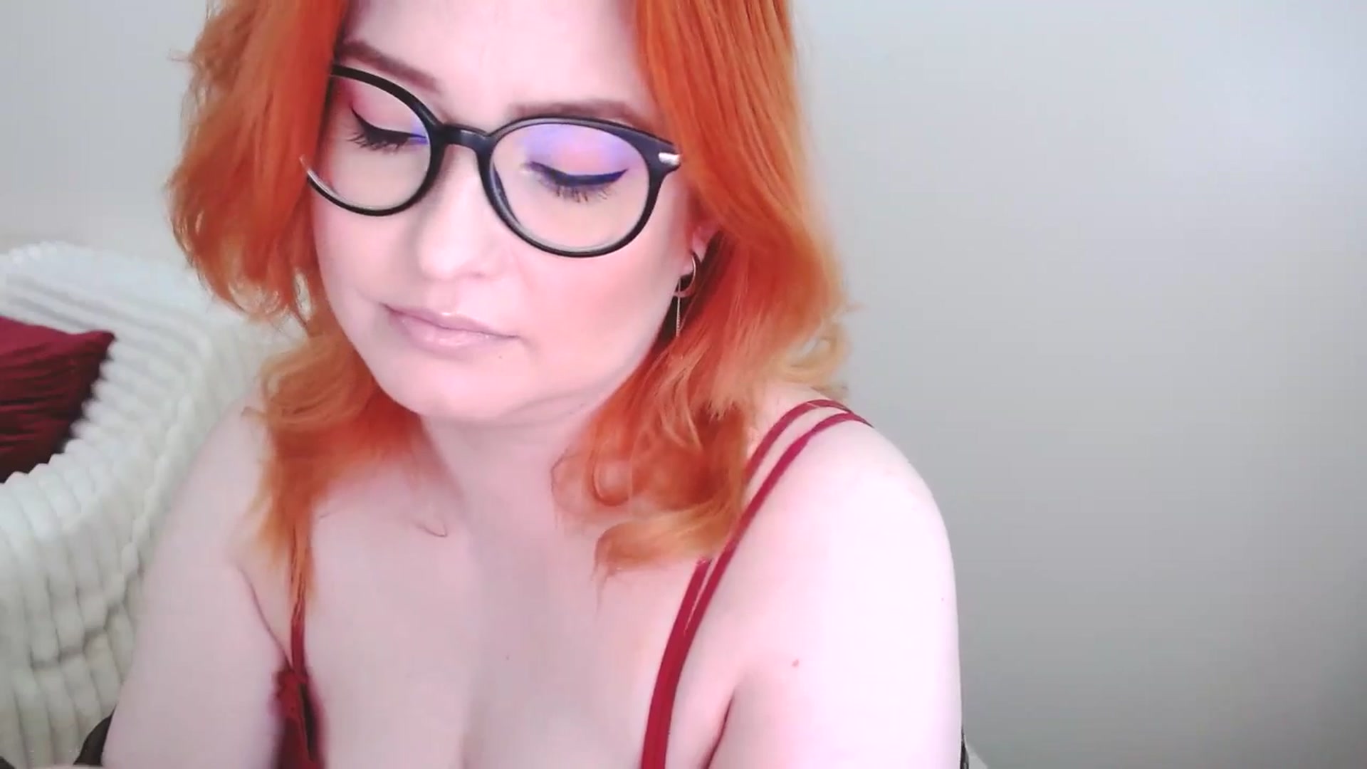 Gallery image thumbnail from EvaStar19's myfreecams stream on, 05/04/2025, 11:56 image 7 of 20