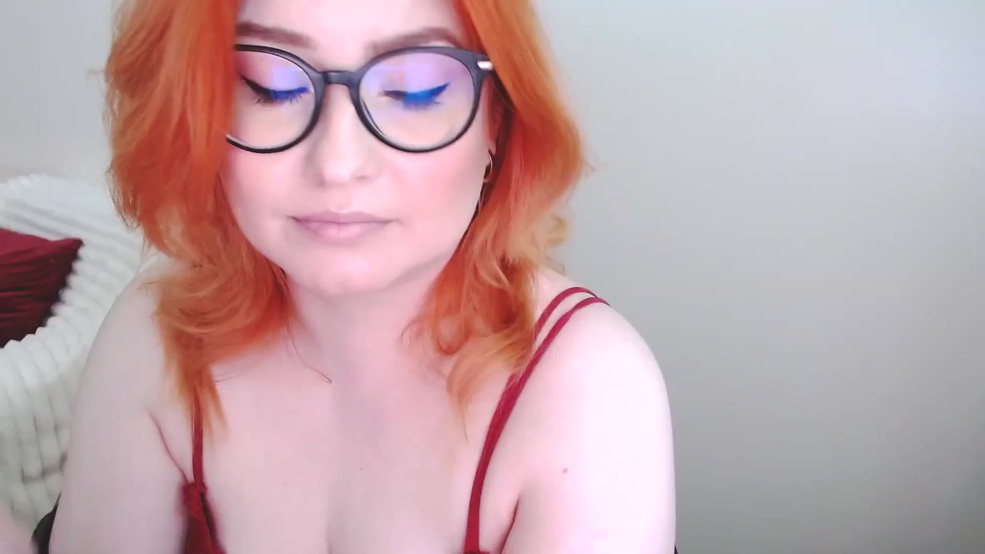 Gallery image thumbnail from EvaStar19's myfreecams stream on, 05/04/2025, 11:56 image 9 of 20