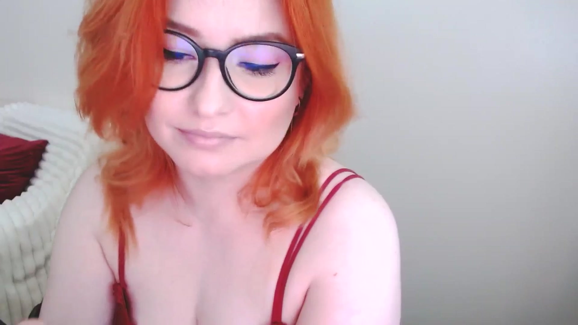Gallery image thumbnail from EvaStar19's myfreecams stream on, 05/04/2025, 11:56 image 6 of 20