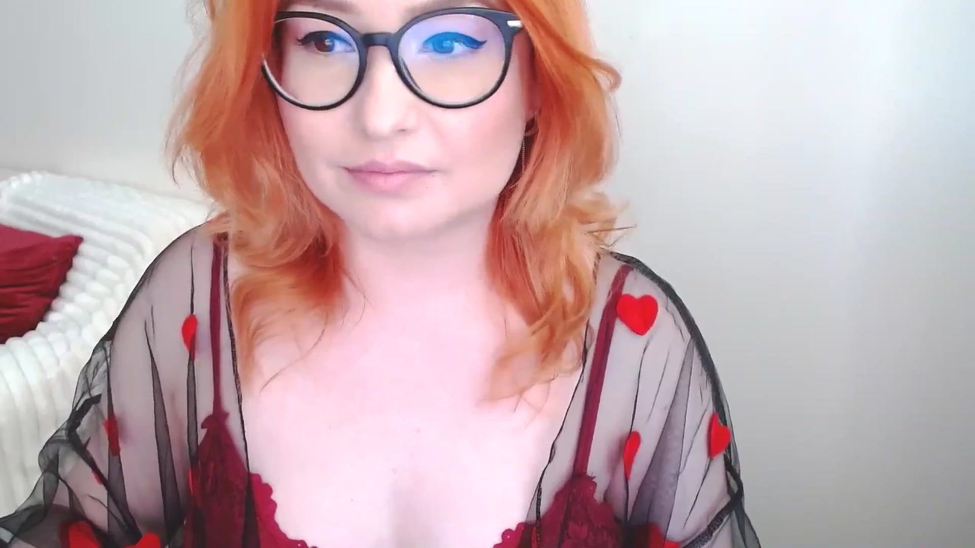 Gallery image thumbnail from EvaStar19's myfreecams stream on, 05/04/2025, 15:43 image 14 of 20